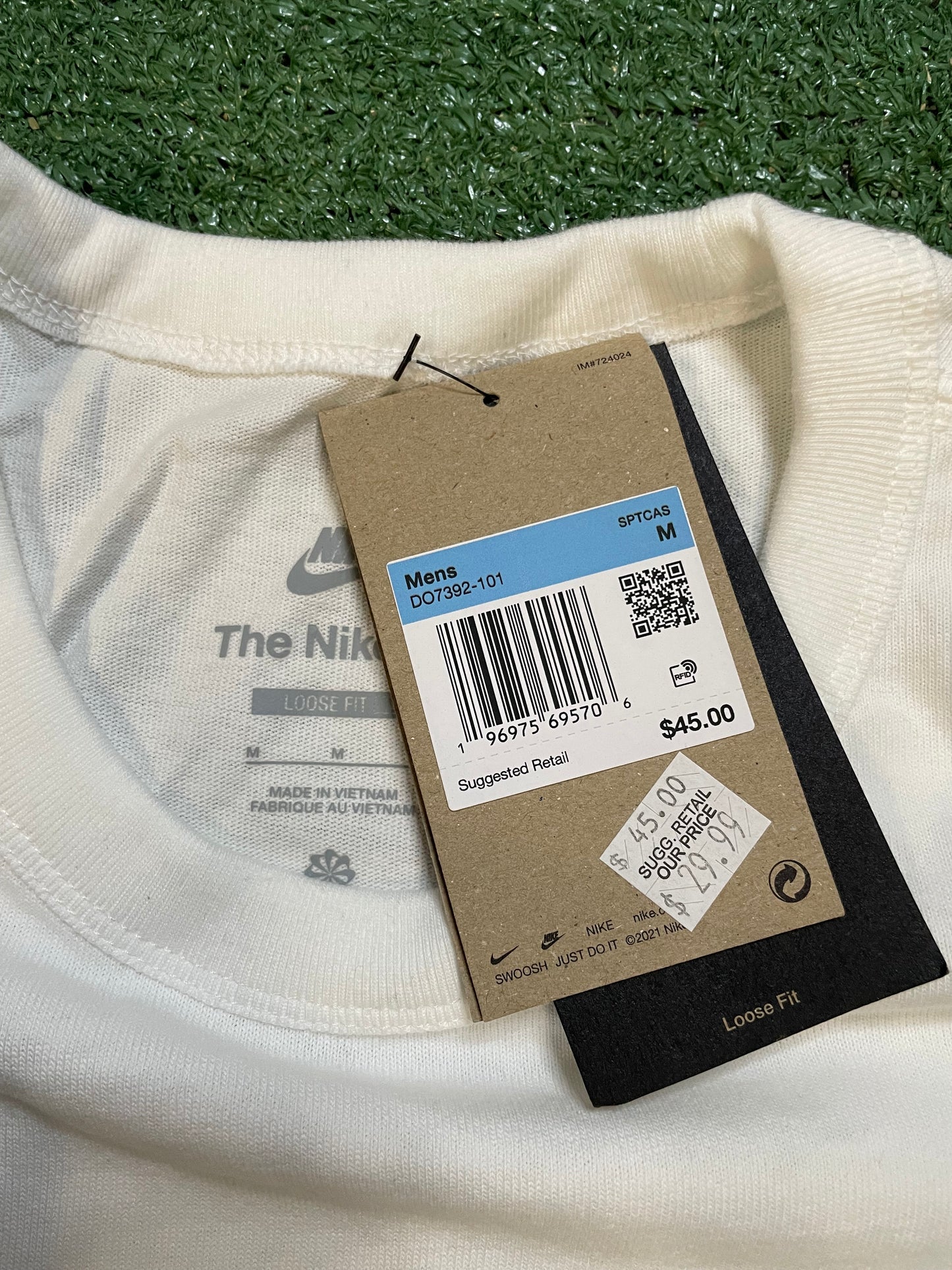 Nike embroidered white center swoosh tee