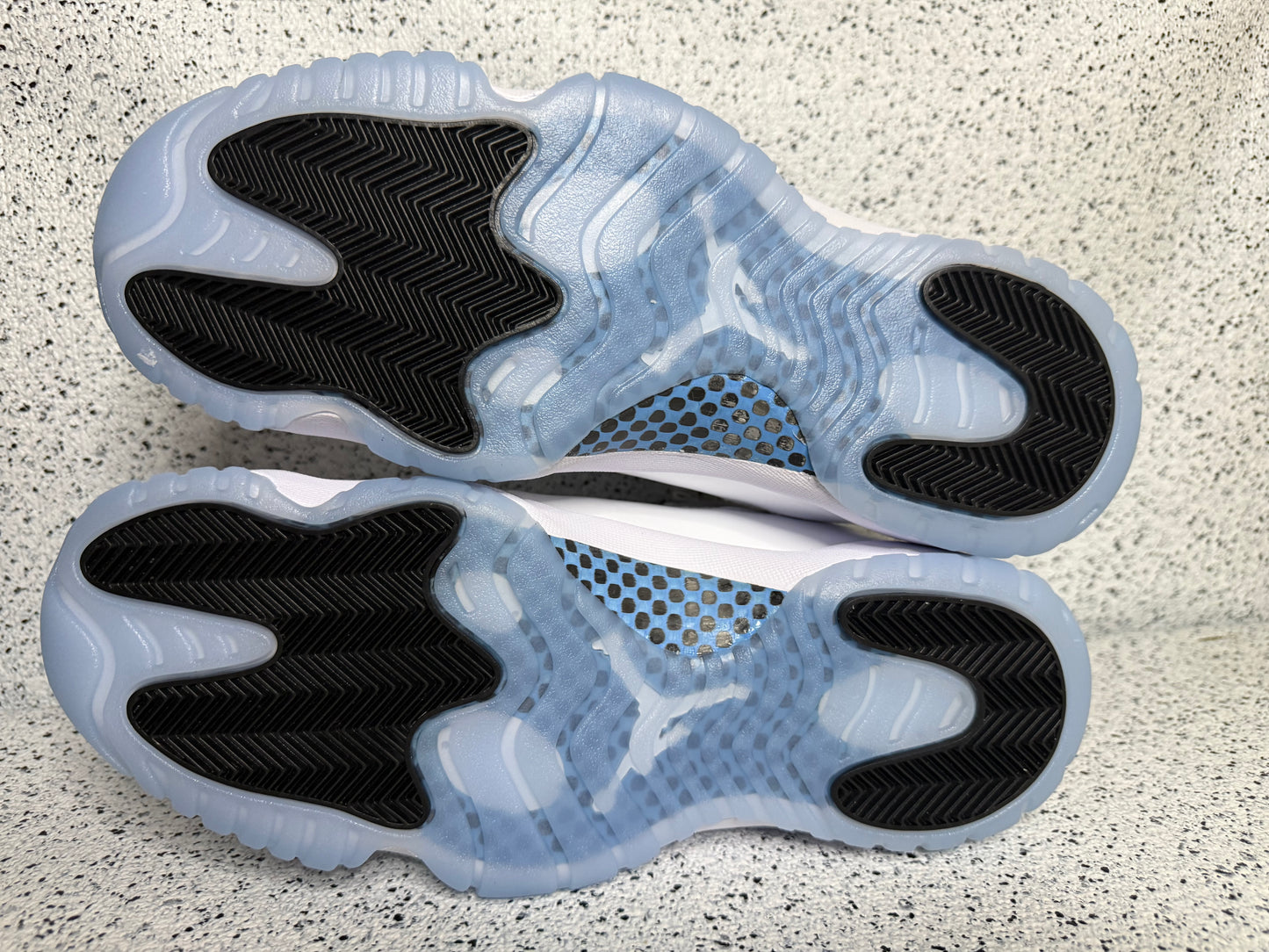 Jordan 11 Legend Blue