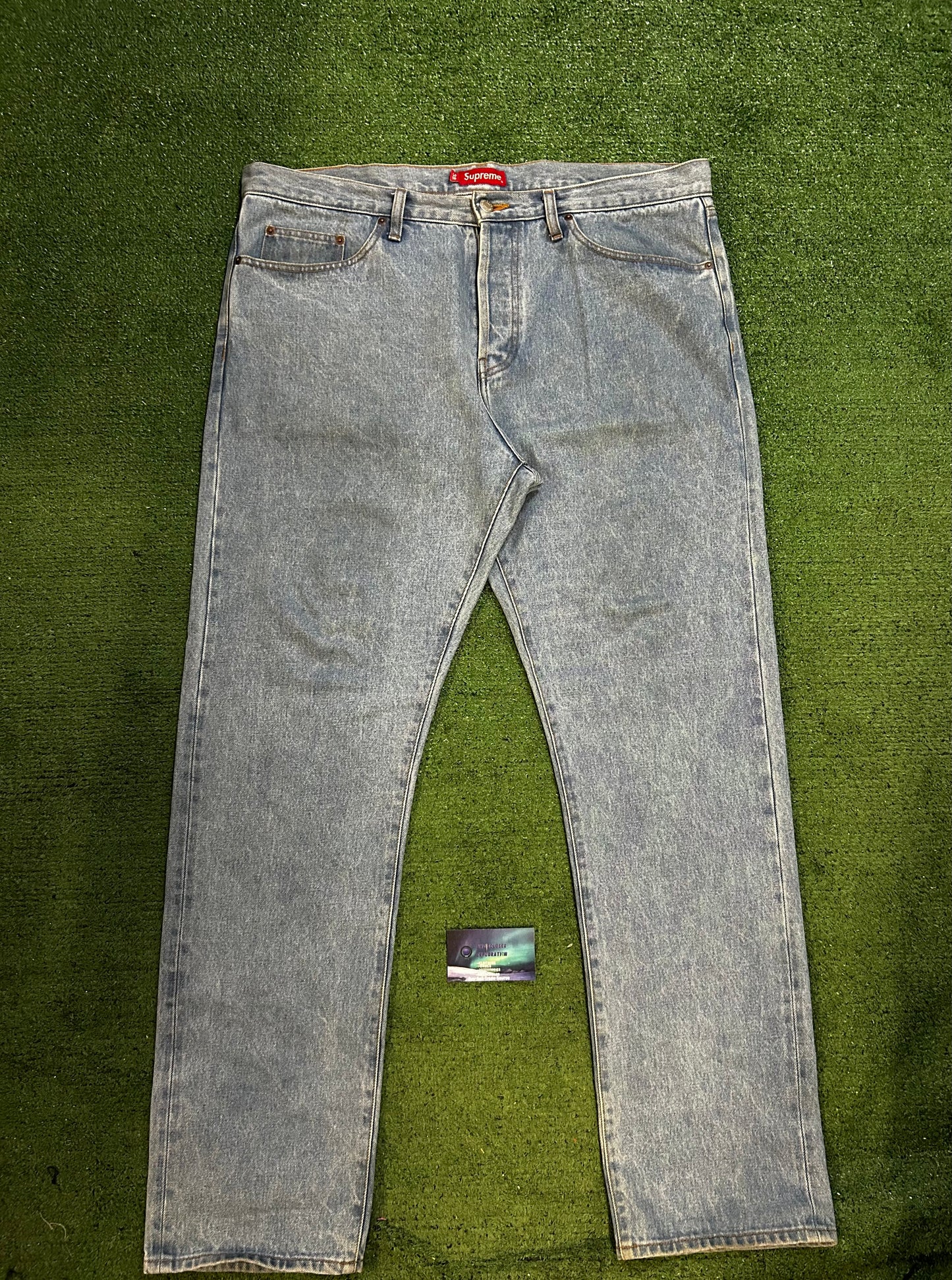 Supreme light wash jeans