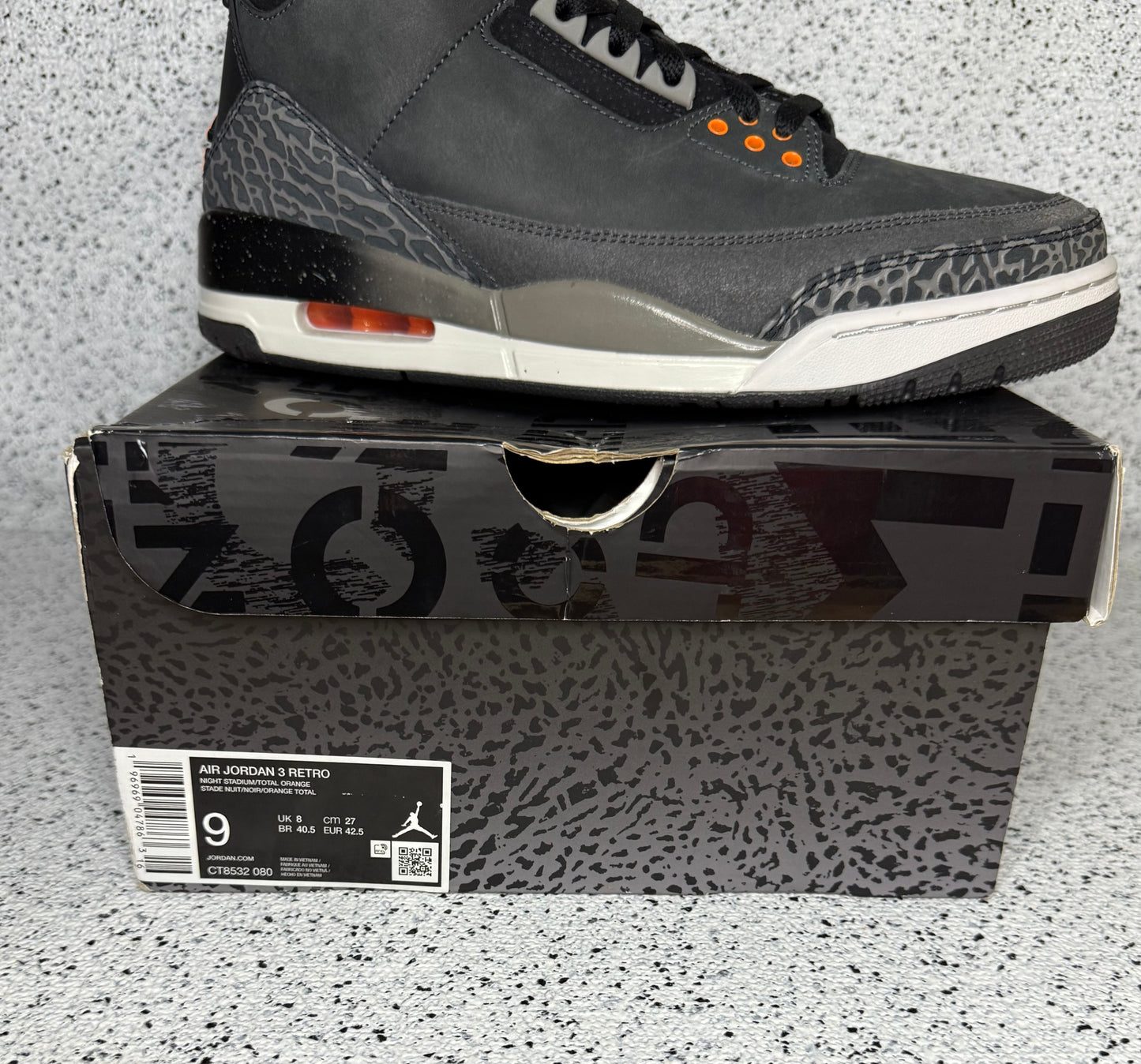 Jordan 3 Fear 9 Men/10.5 Women “Preowned”