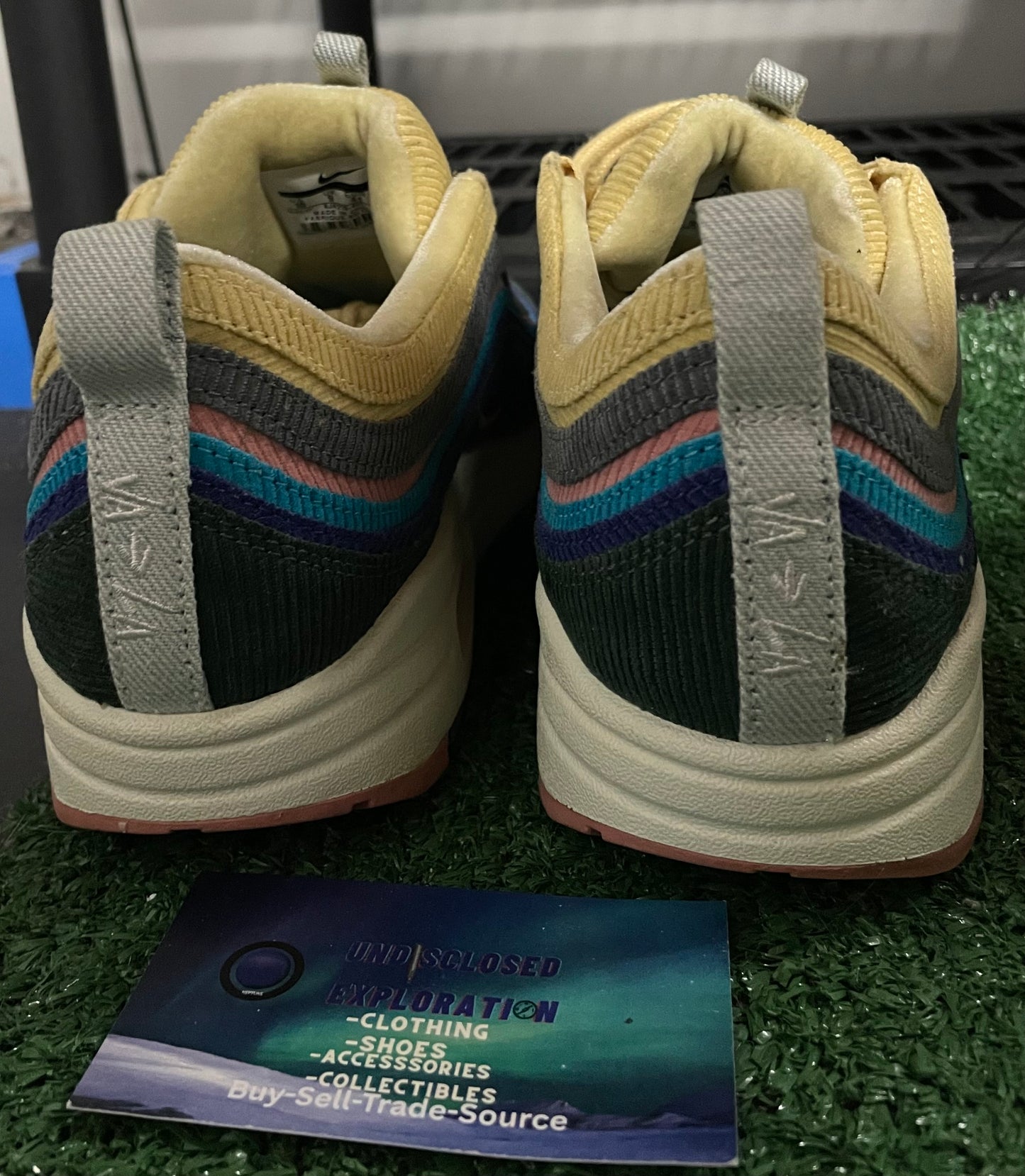 Nike air max 1/97 Sean Weatherspoon size 10men/11.5women