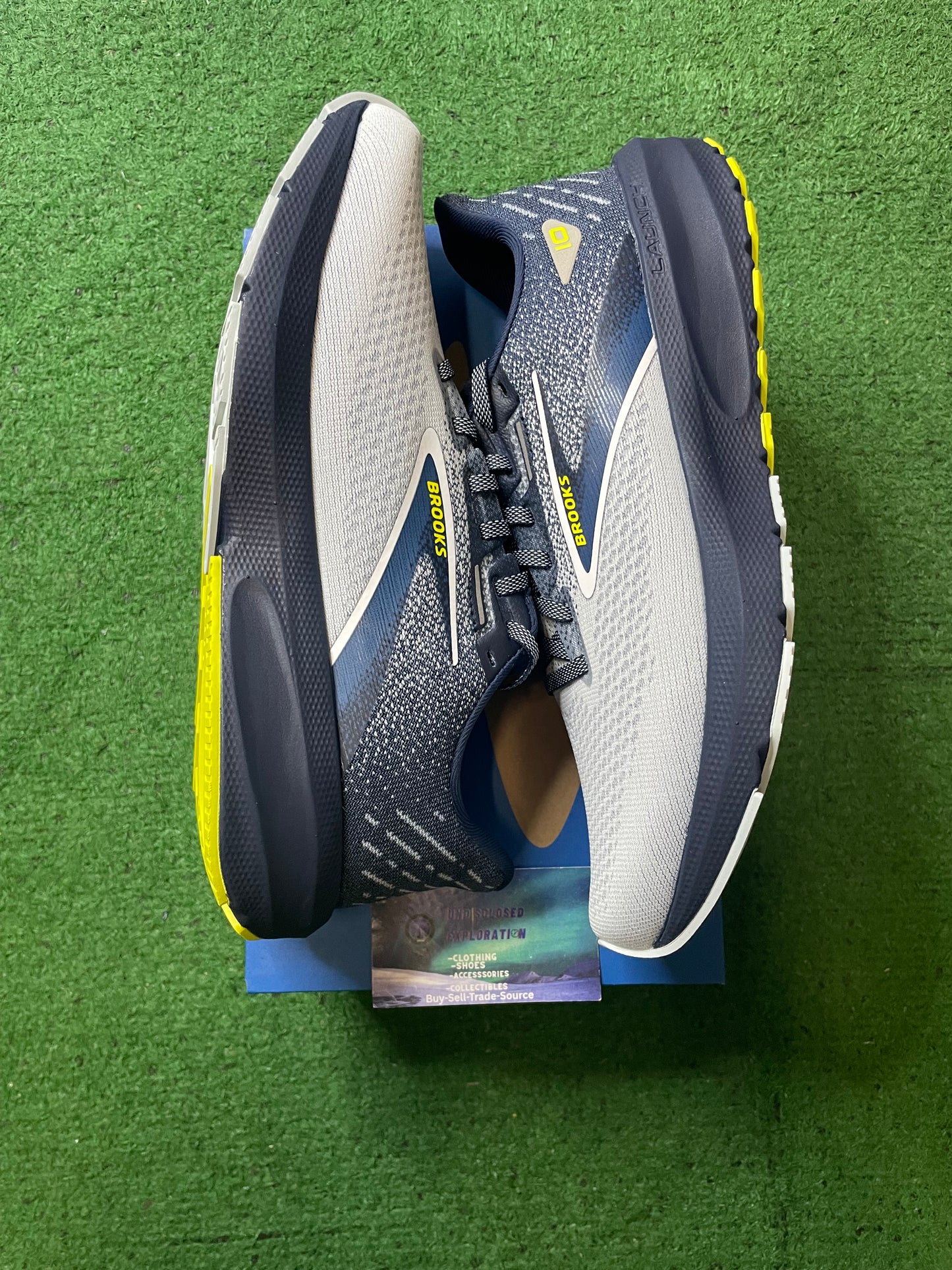 Brooks launch 10 iris ballad blue