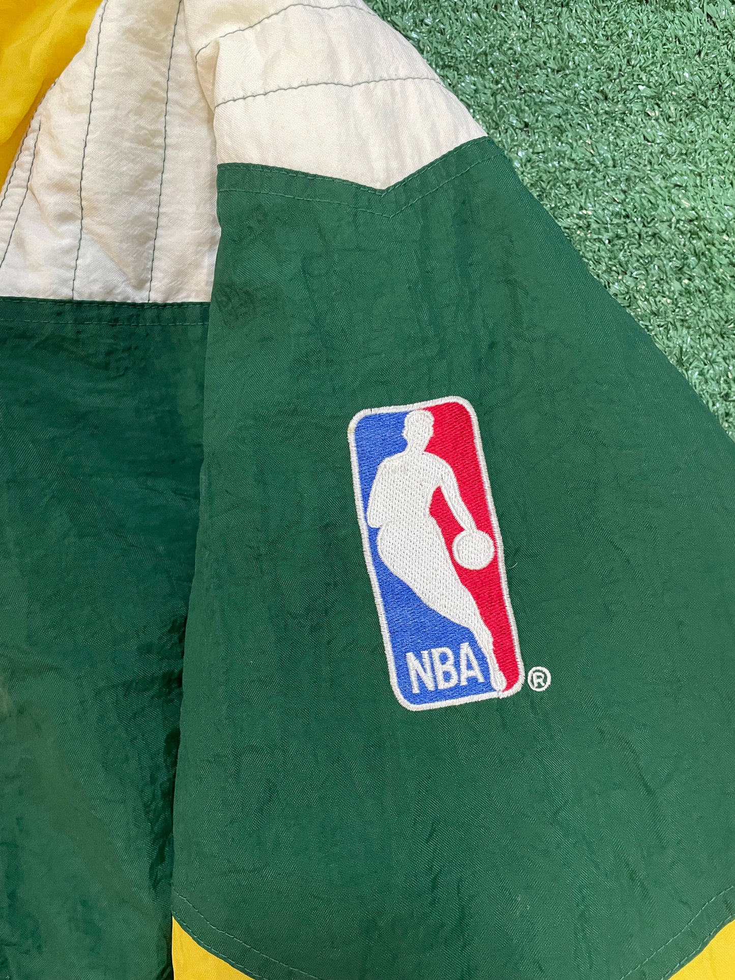 Vintage 1990s Seattle Supersonics starter jacket