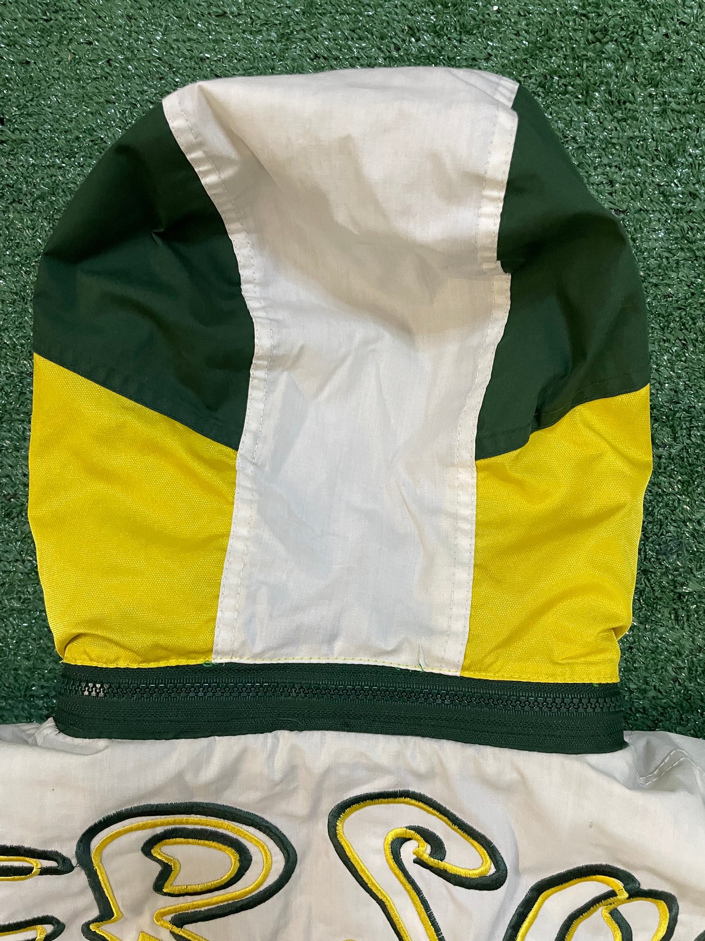 Vintage 1990s Seattle SuperSonics jacket