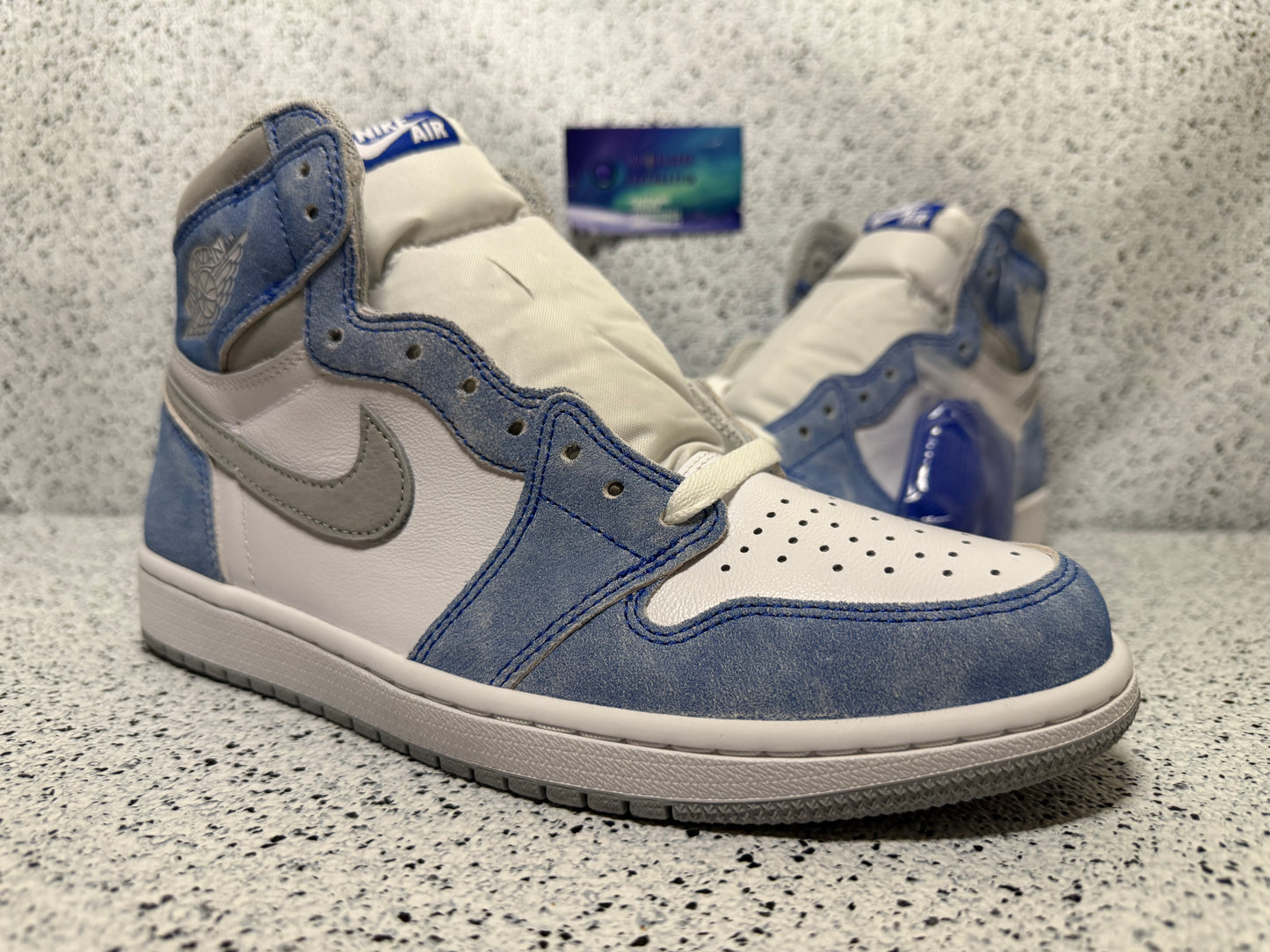 Jordan 1 Hyper Royal