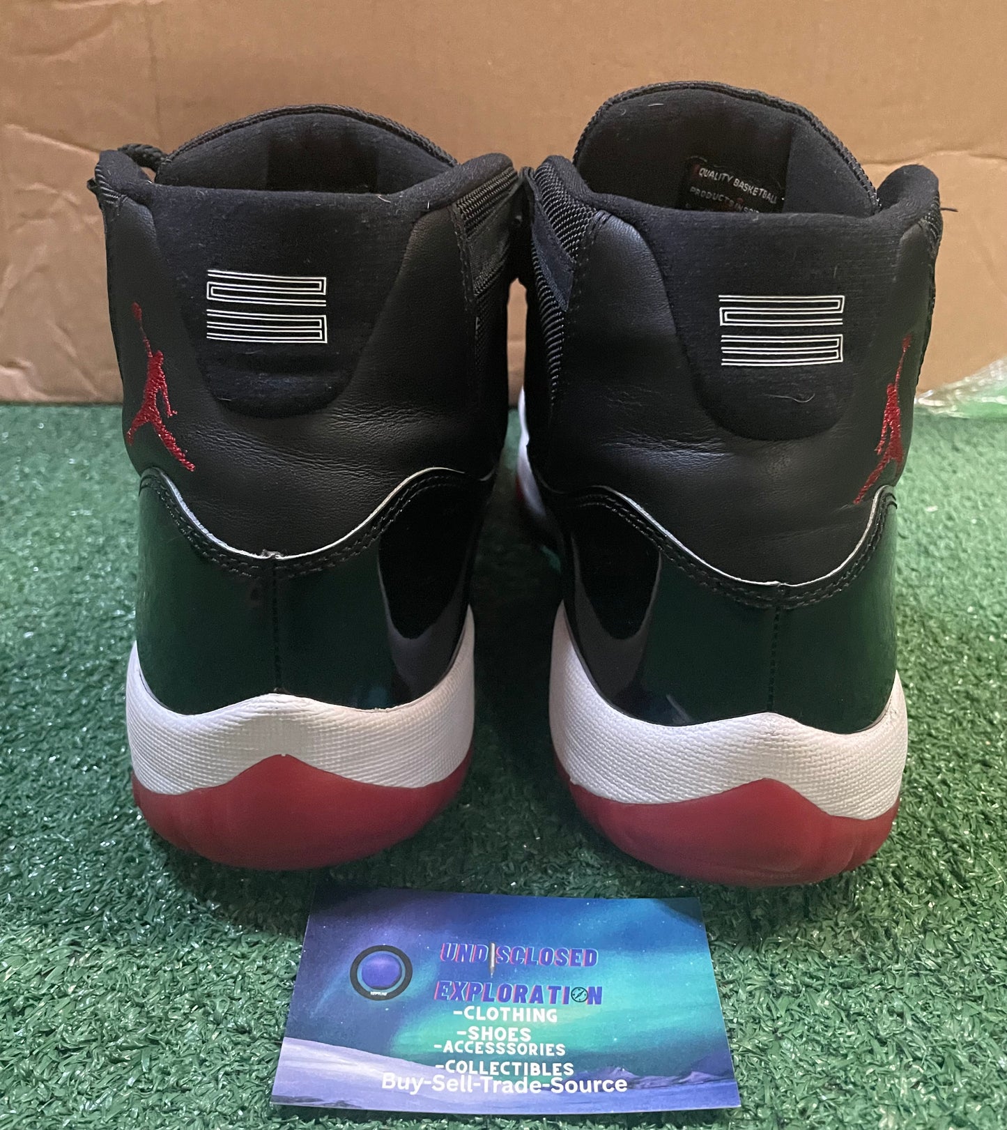Jordan 11 Bred 2019 size 11men/12.5women