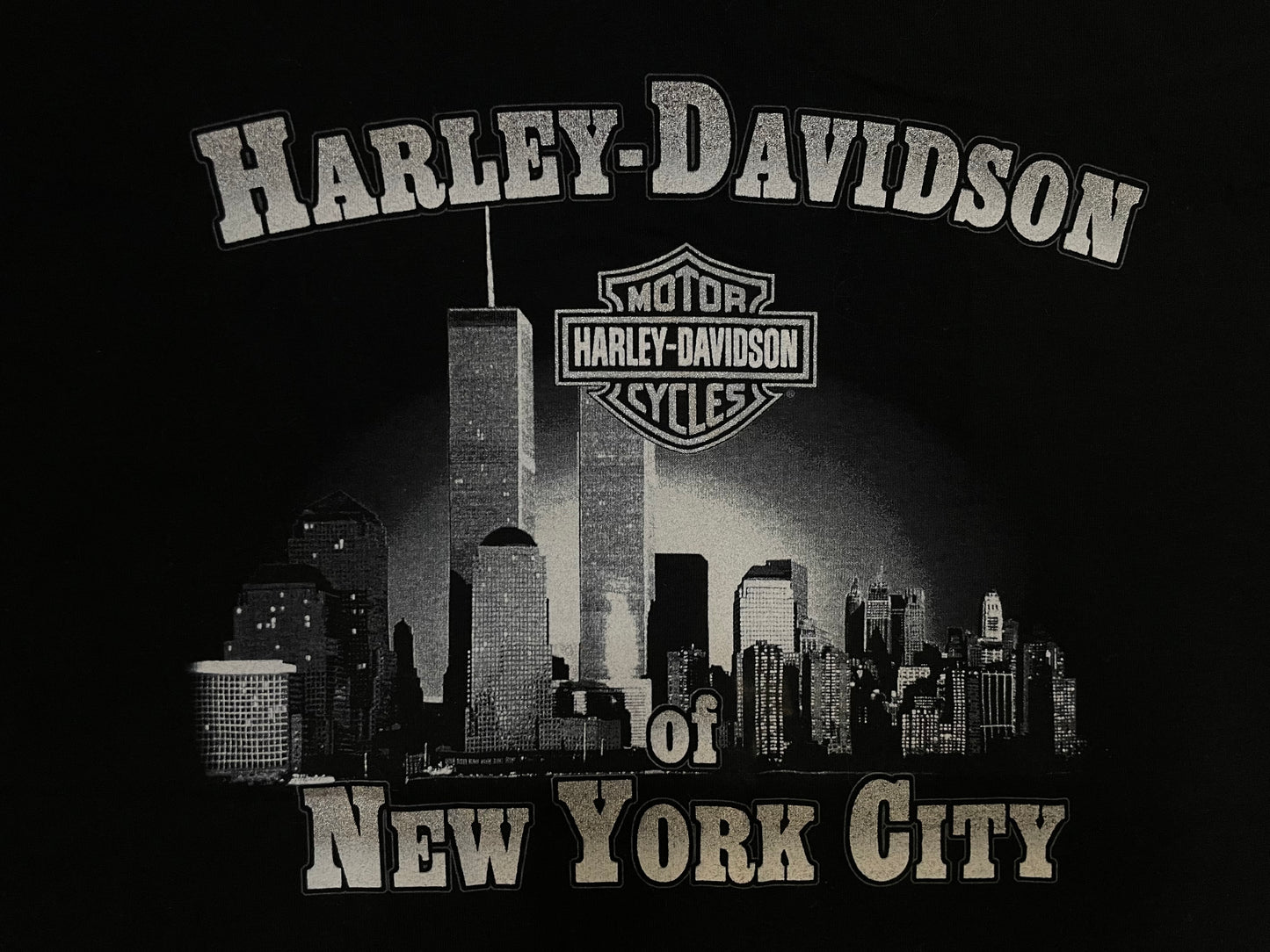 Vintage 2000s Harley-Davidson New York City skyline tee