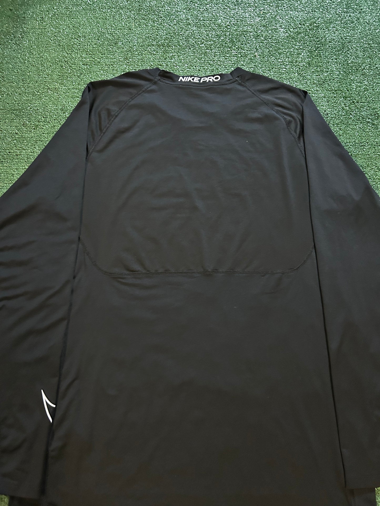 Nike pro Dri fit longsleeve black and white