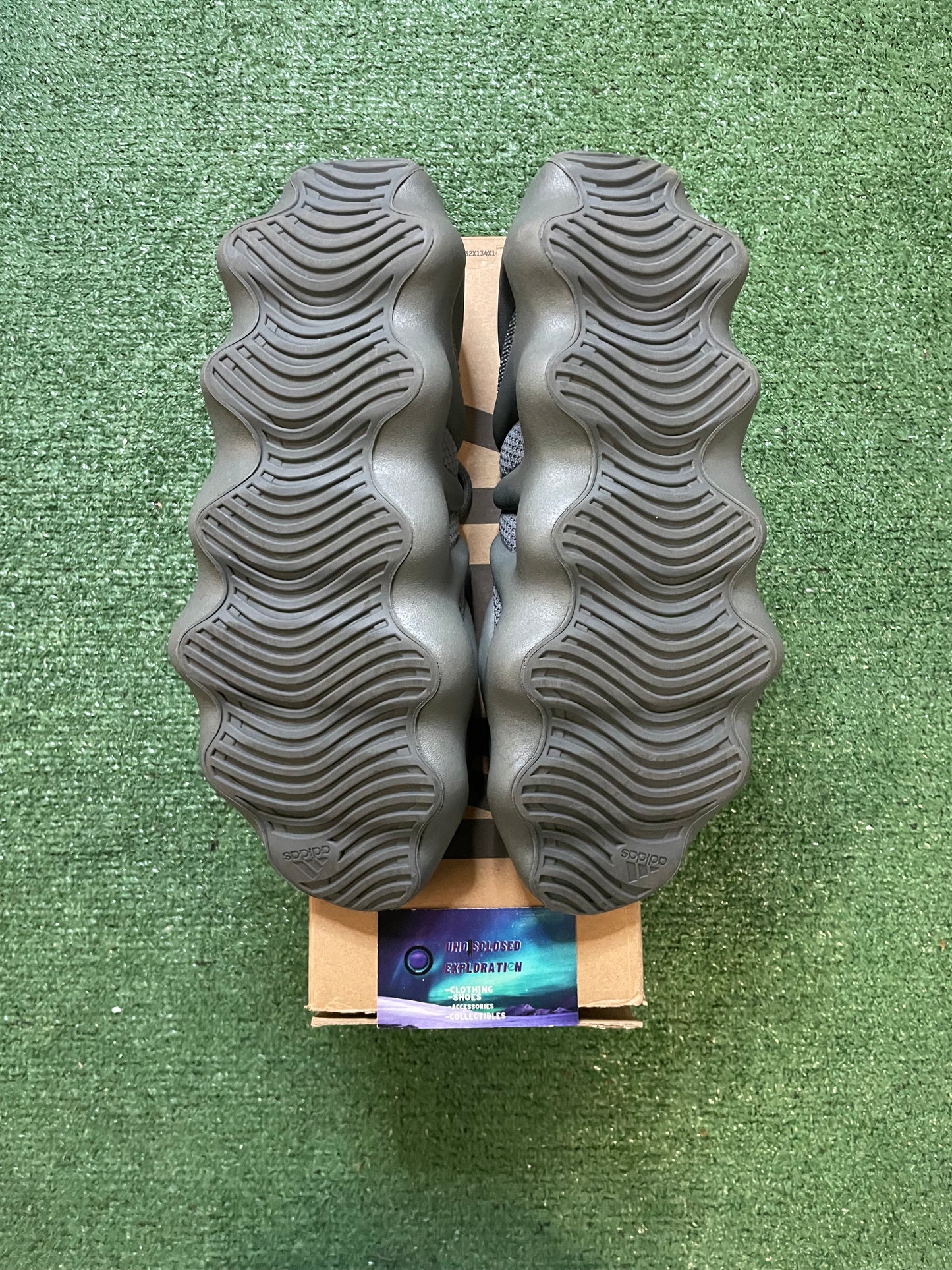 Yeezy 450 stone teal size 13men/14.5women
