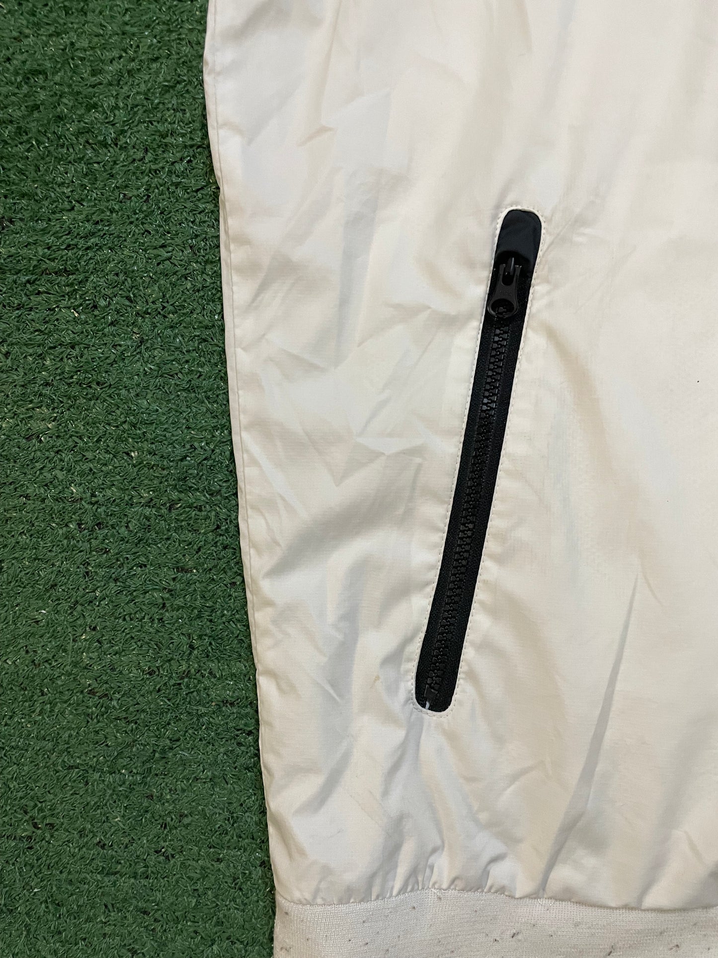 Nike black & white GX1 windbreaker jacket