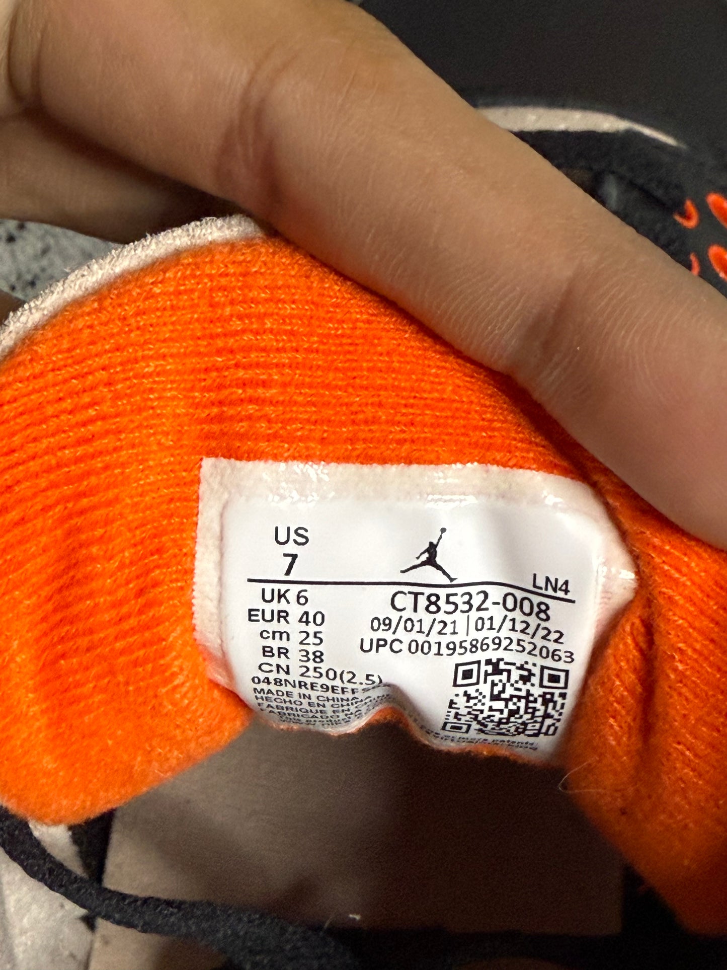 Jordan 3 Desert Elephant 7 youth/8.5 women “Preowned”