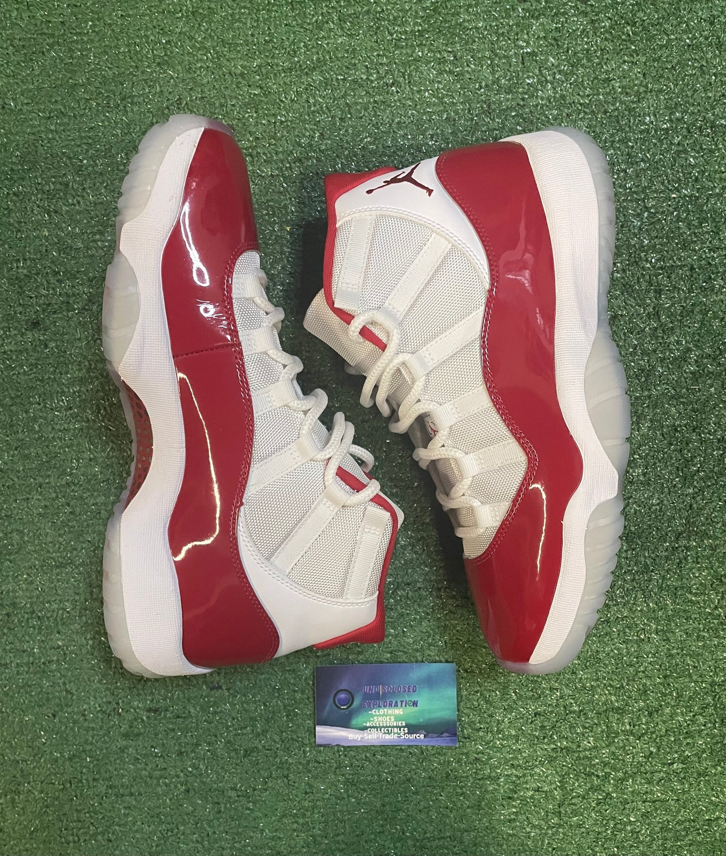 Jordan 11 cherry size 10.5men/12women