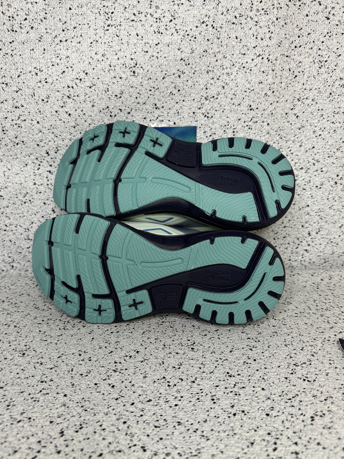 Brooks Adrenaline GTS 23 Blue Grass Marina