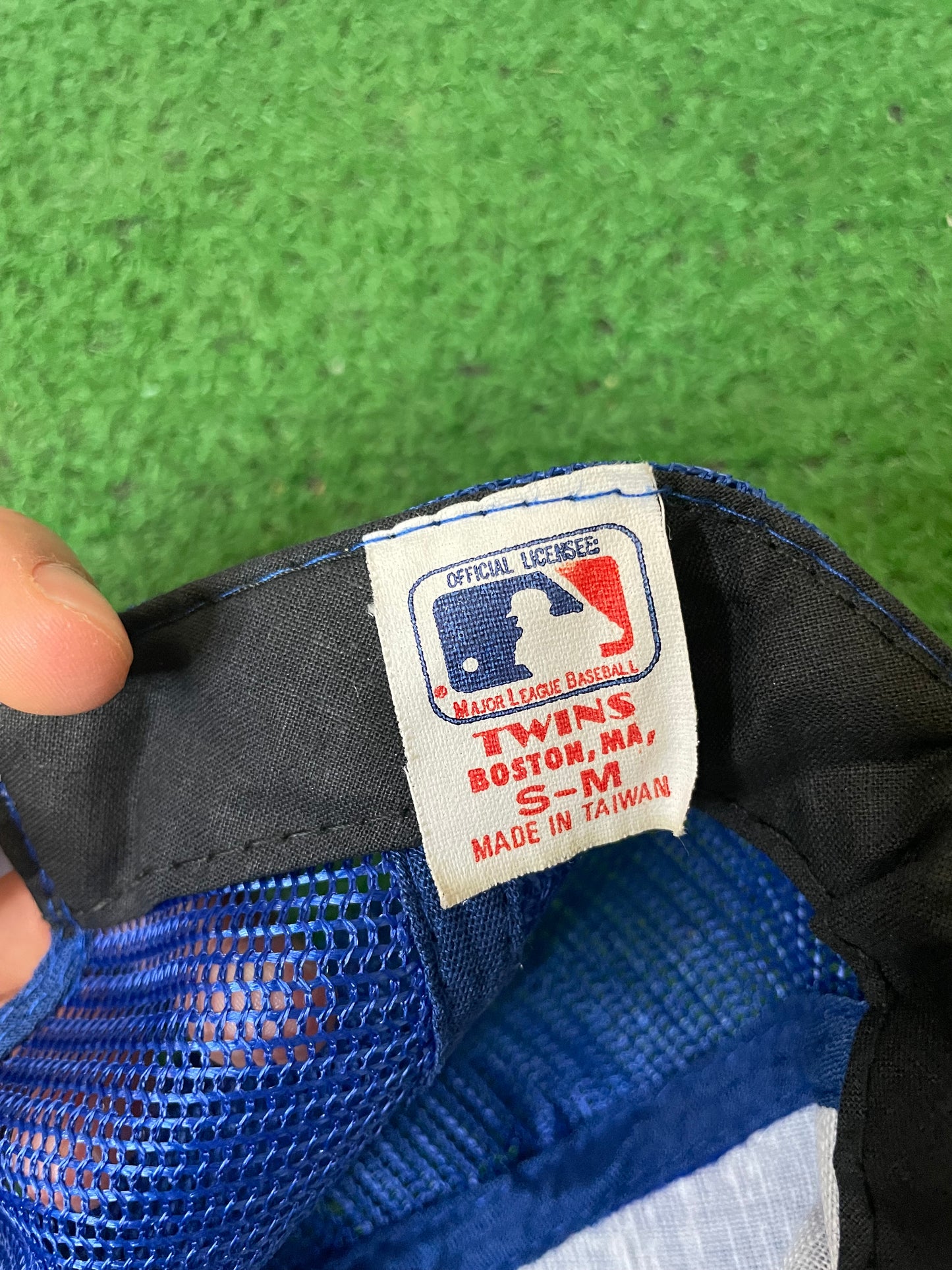 Vintage 1990s Seattle mariners trident logo mesh hat