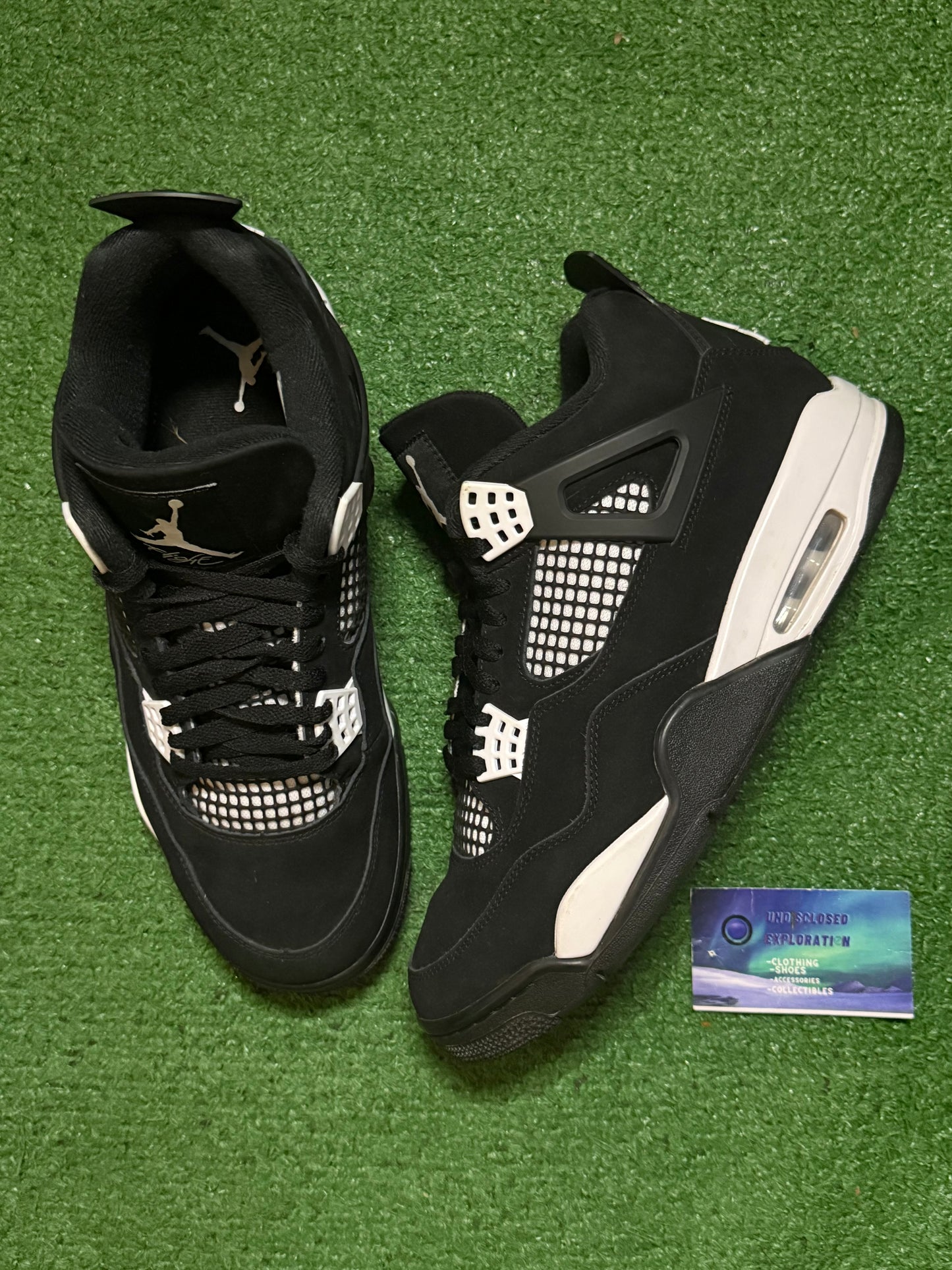 Jordan 4 White Thunder 10.5 Men/12 Women “Preowned”