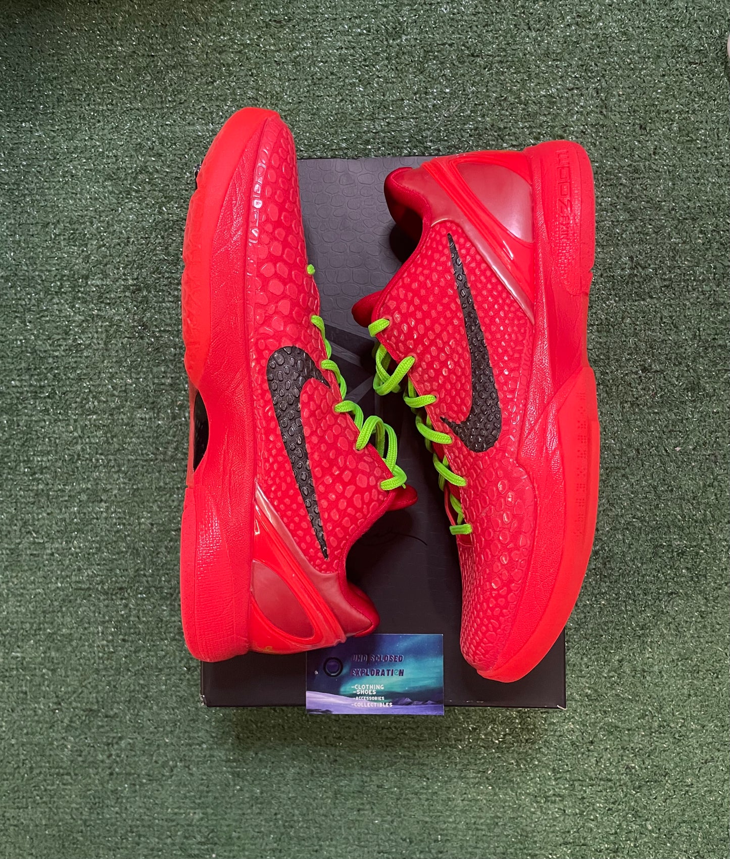 Kobe 6 reverse grinch size 11men/12.5women