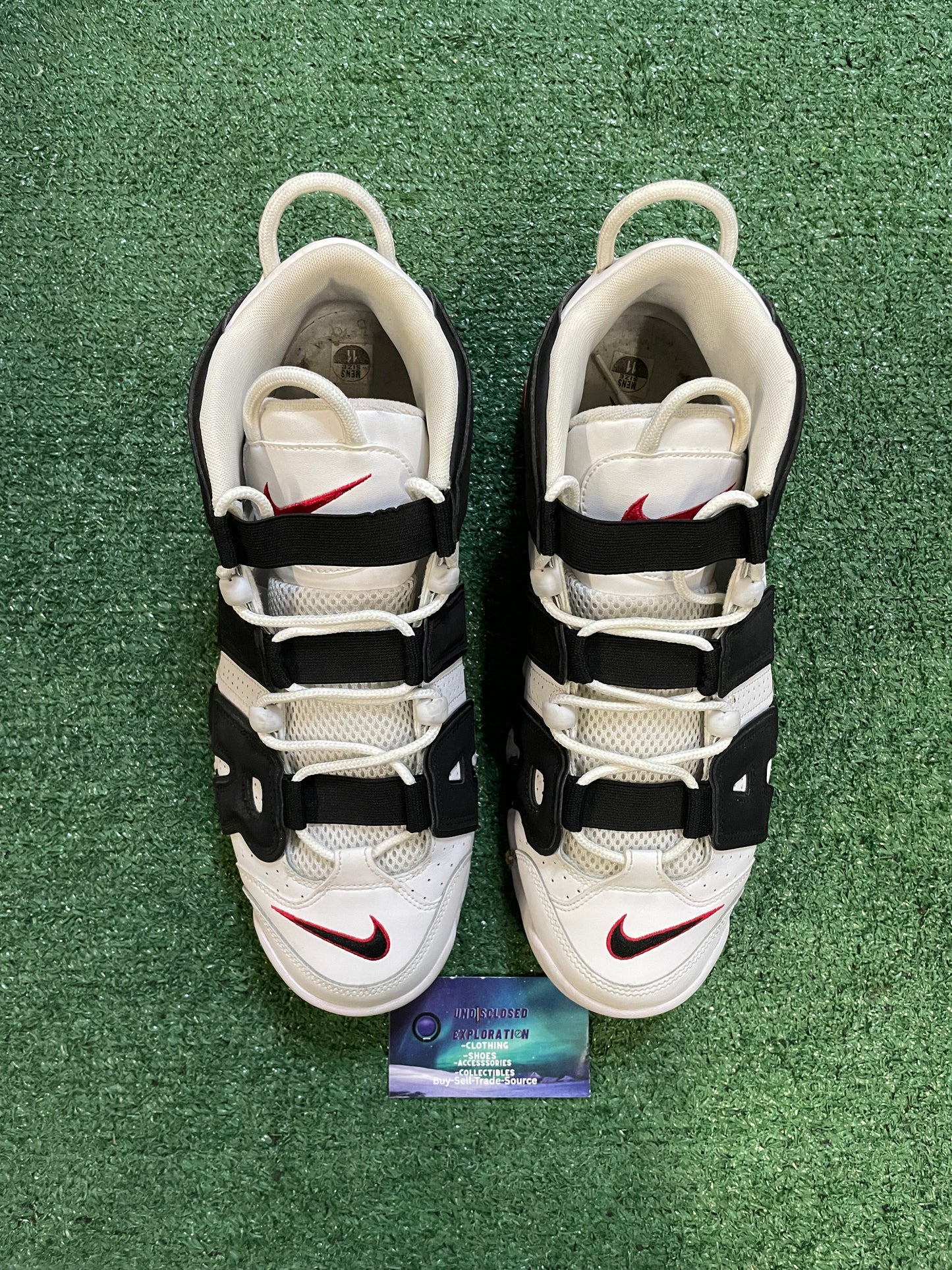 Nike air more uptempo Scottie pippen size 11men/12.5women