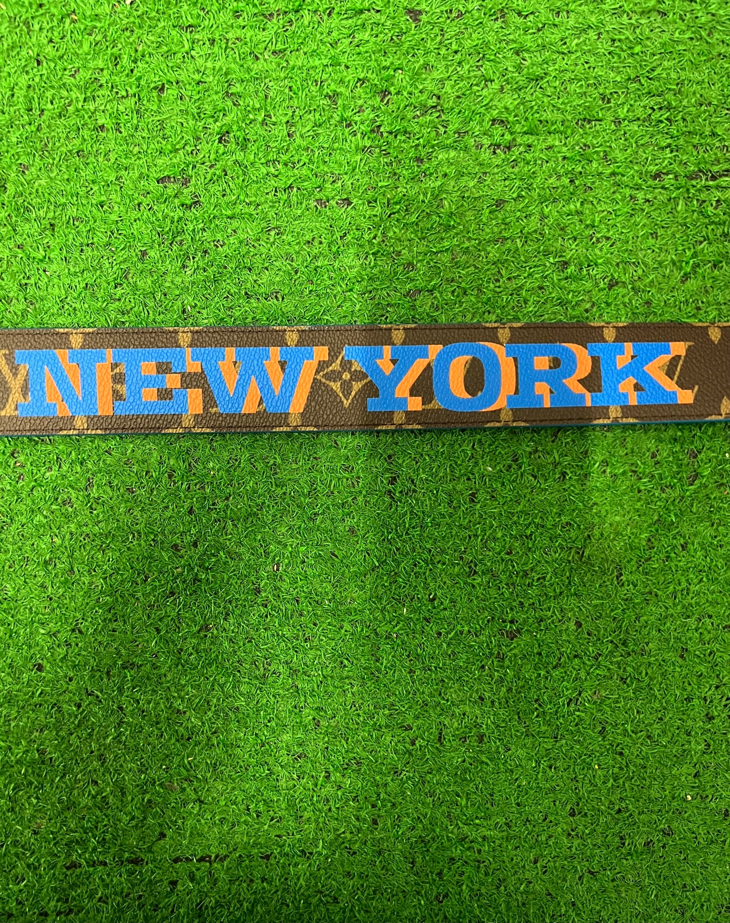 Louis Vuitton Virgil Abloh pyramide cities New York belt