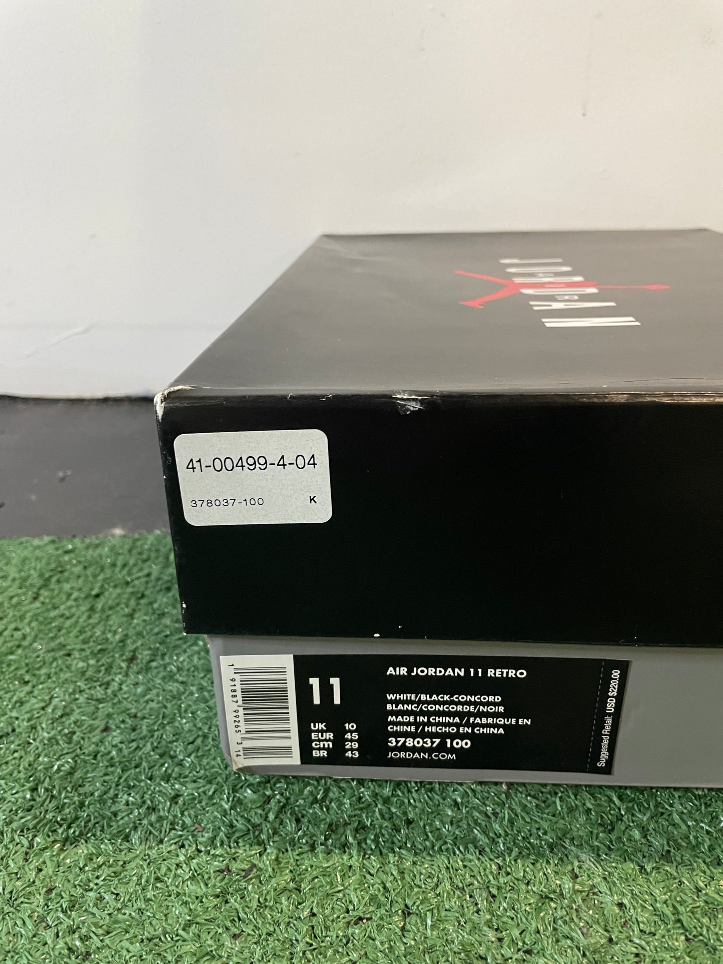 Air Jordan 11 concord size 11men/12.5women