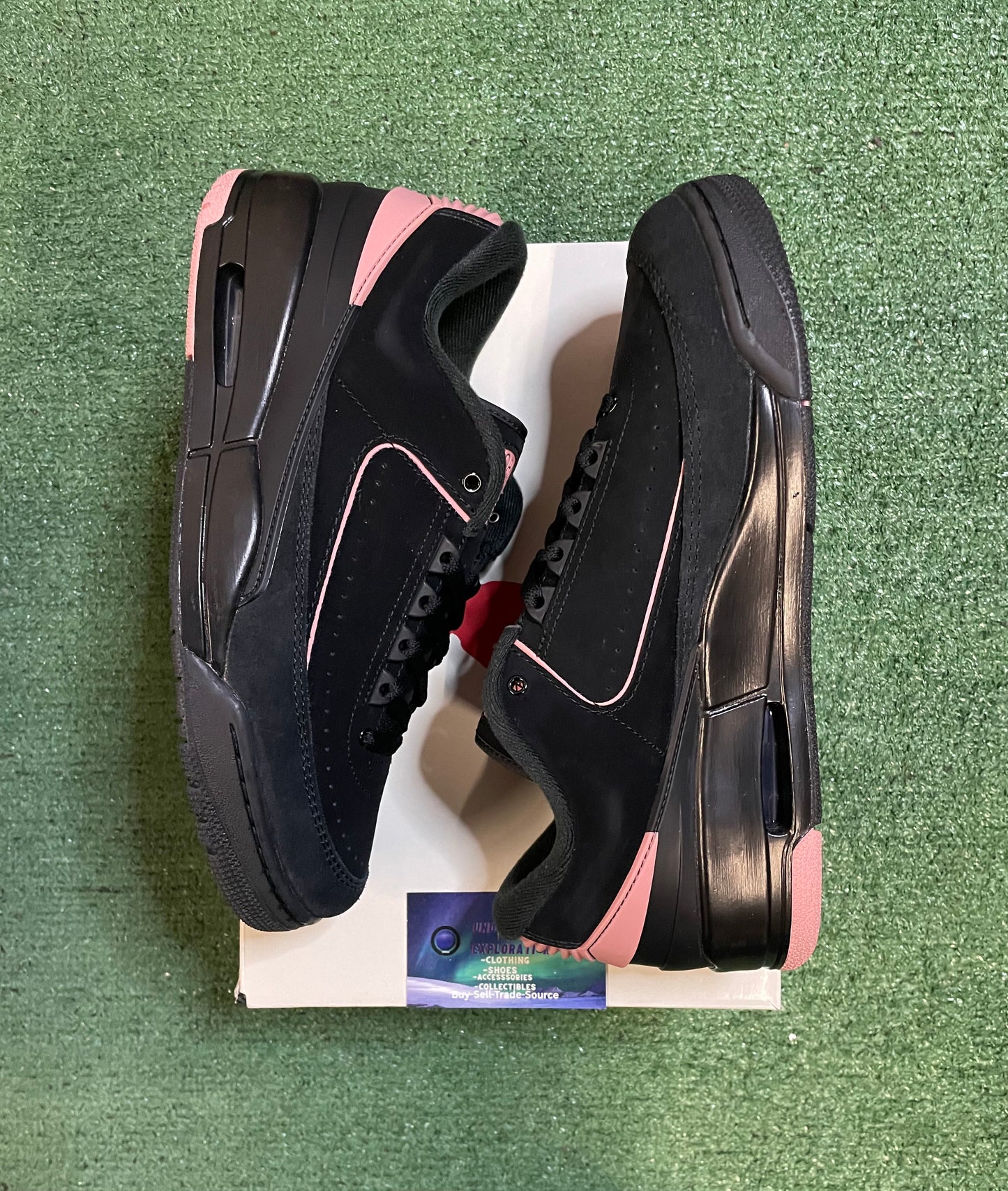 Jordan 2/3 black rust pink