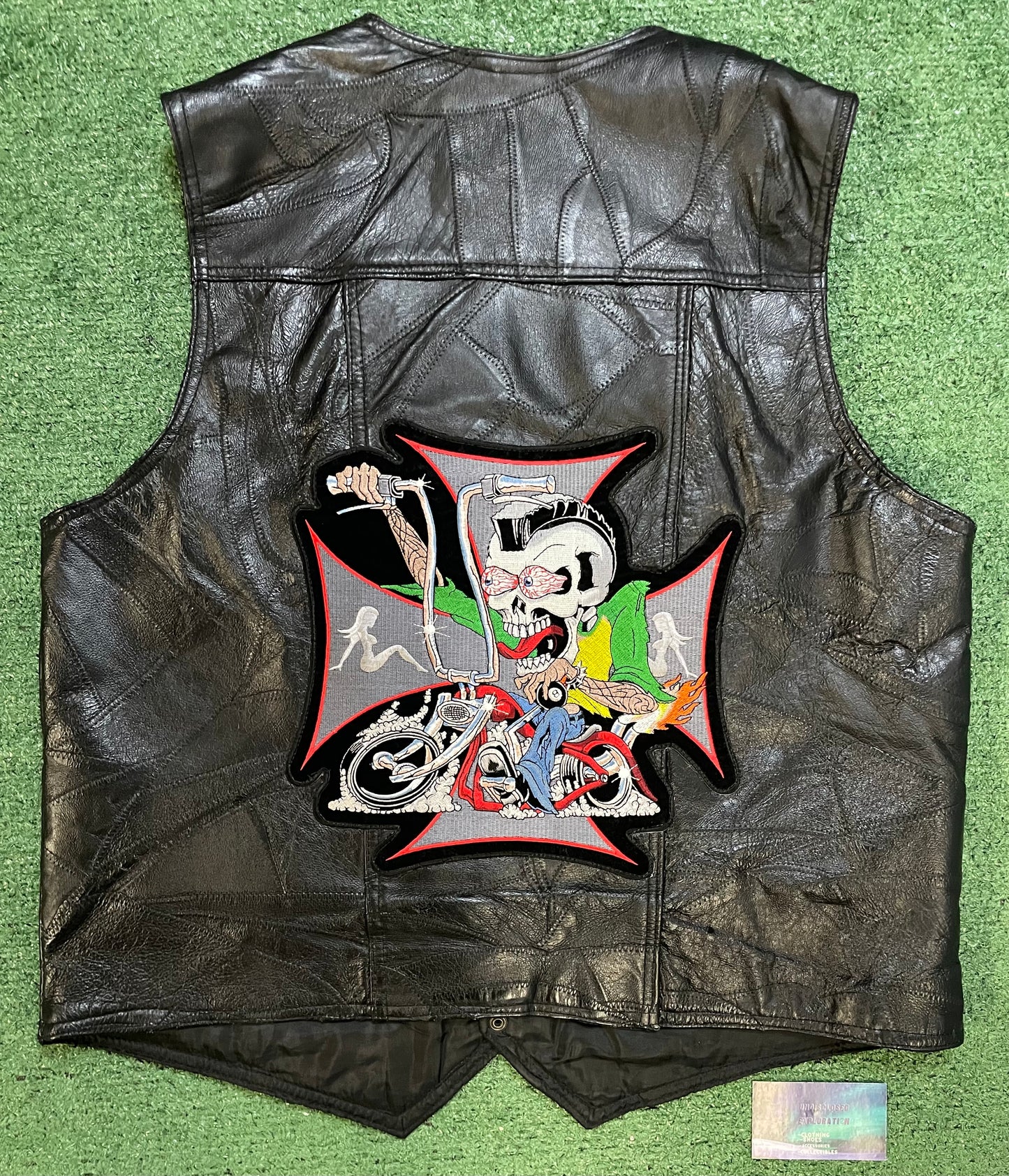 Vintage Navarre Genuine Leather embroidered skull vest