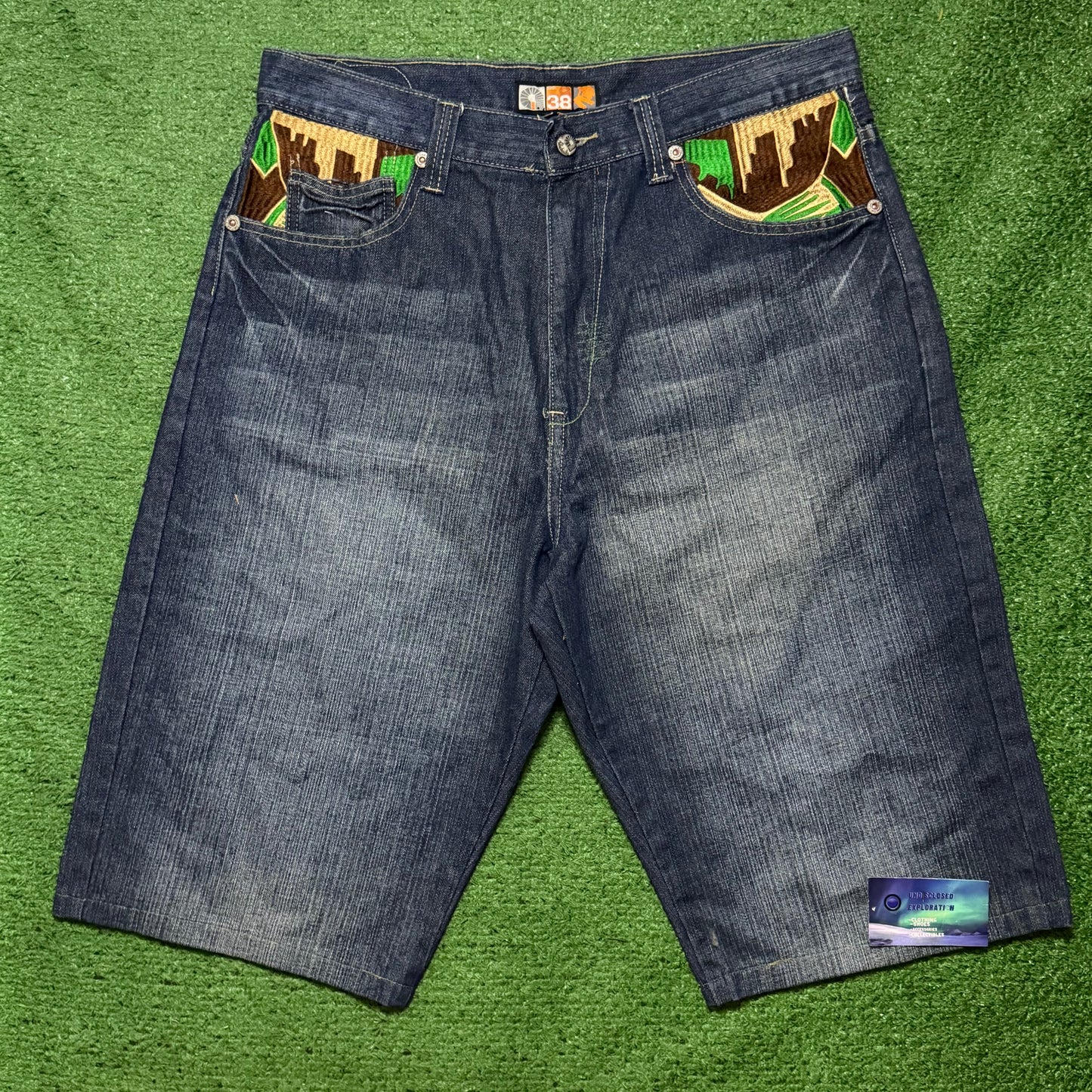 Vintage Akademiks Jorts