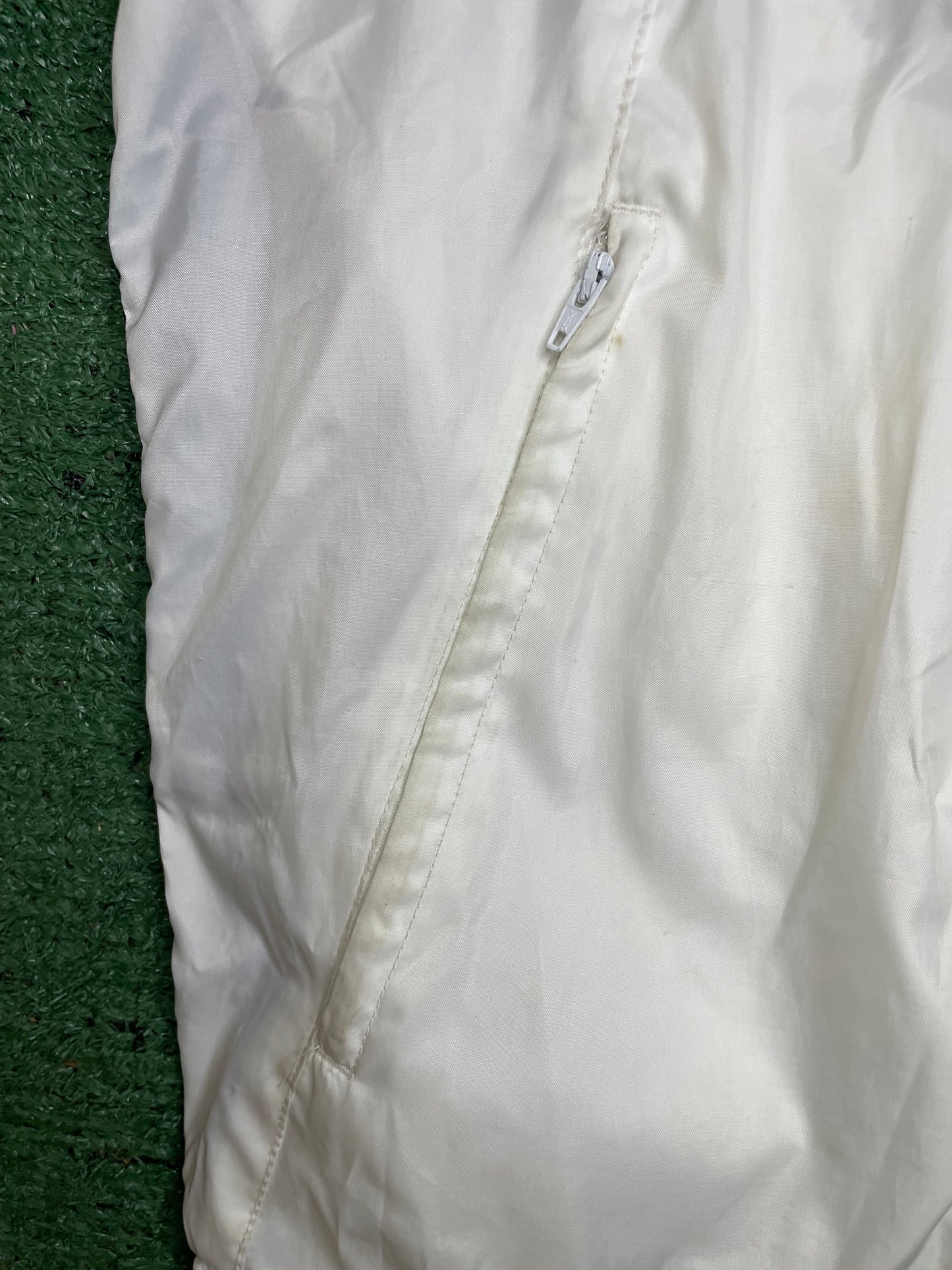 Vintage 1990s Nike big swoosh windbreaker