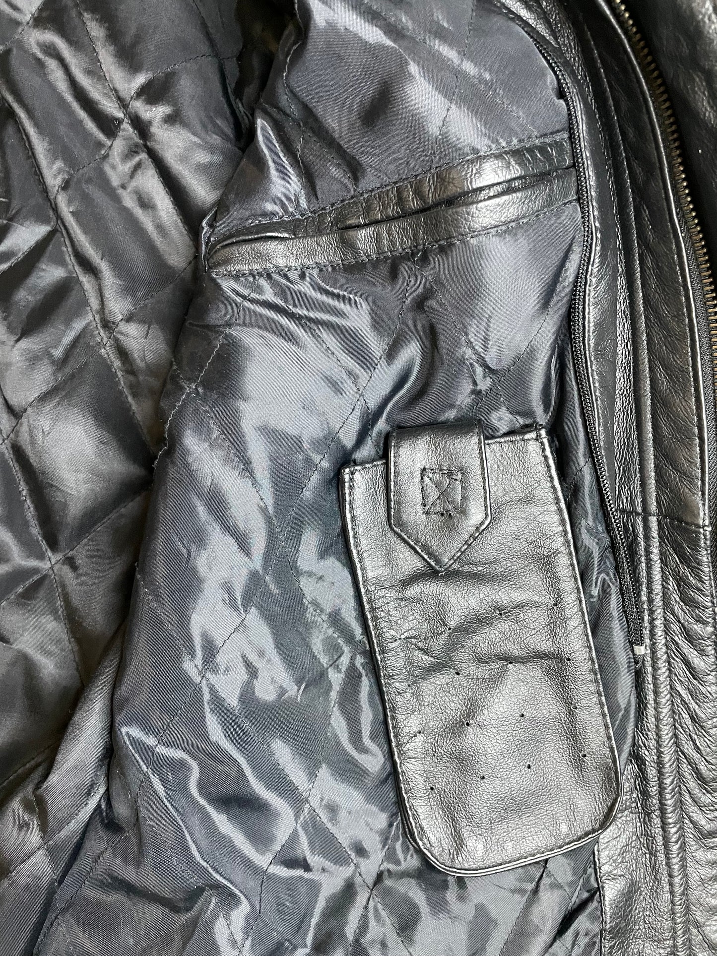 Vintage 1990s USA leather jacket