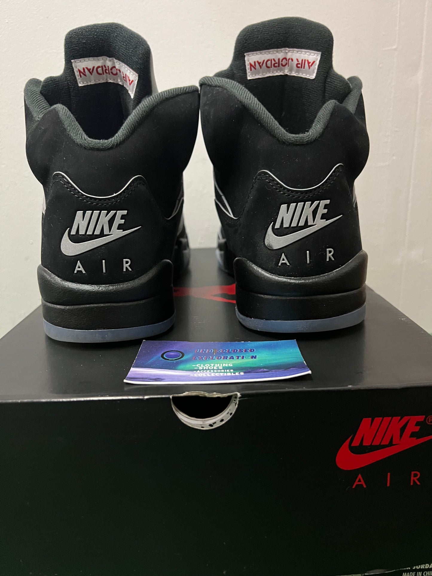 Jordan 5 Black metallic reimagined size 9.5men/11women
