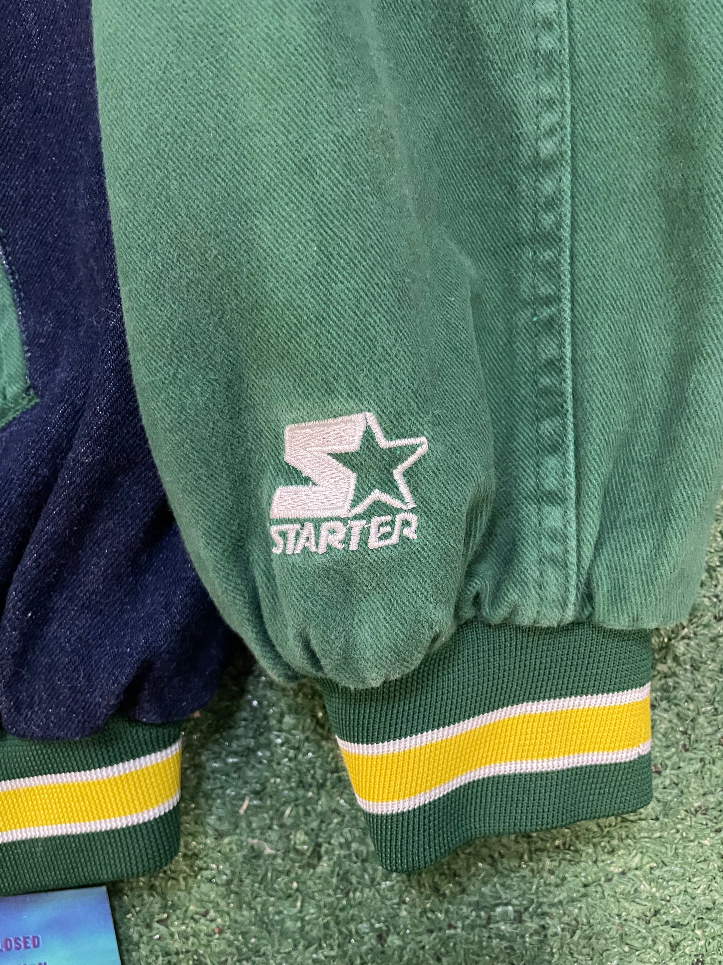 Vintage 1990s Seattle supersonics denim jacket