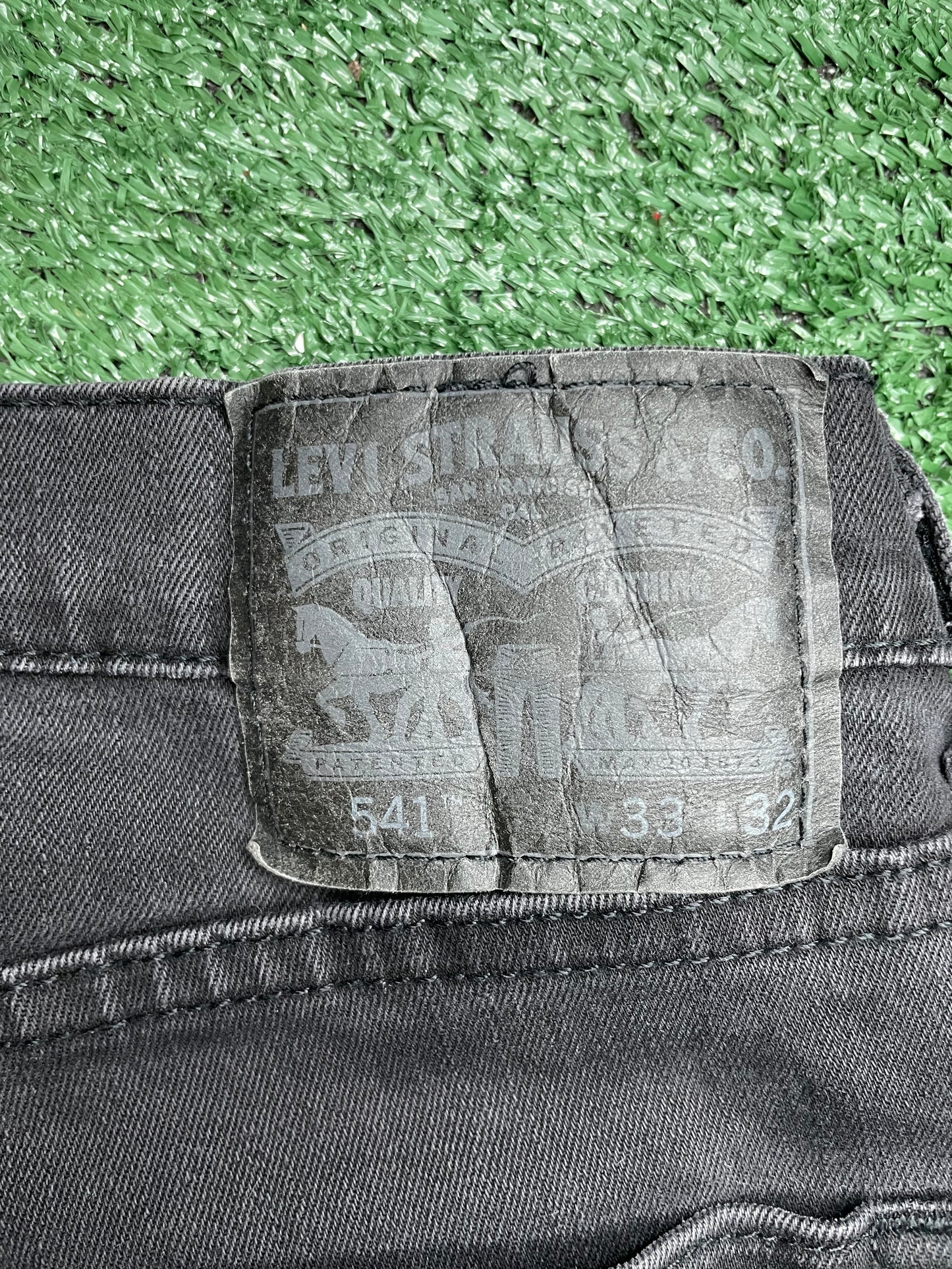 Vintage 2000s levi 541 black jeans
