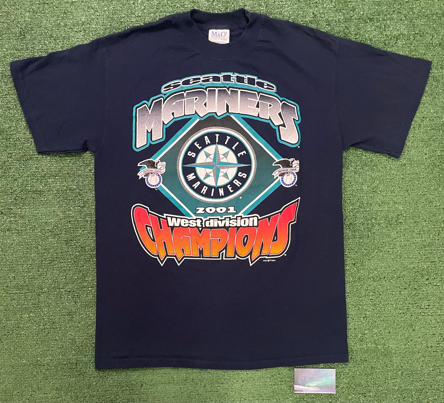 Vintage 2001 Seattle Mariners western division champions tee