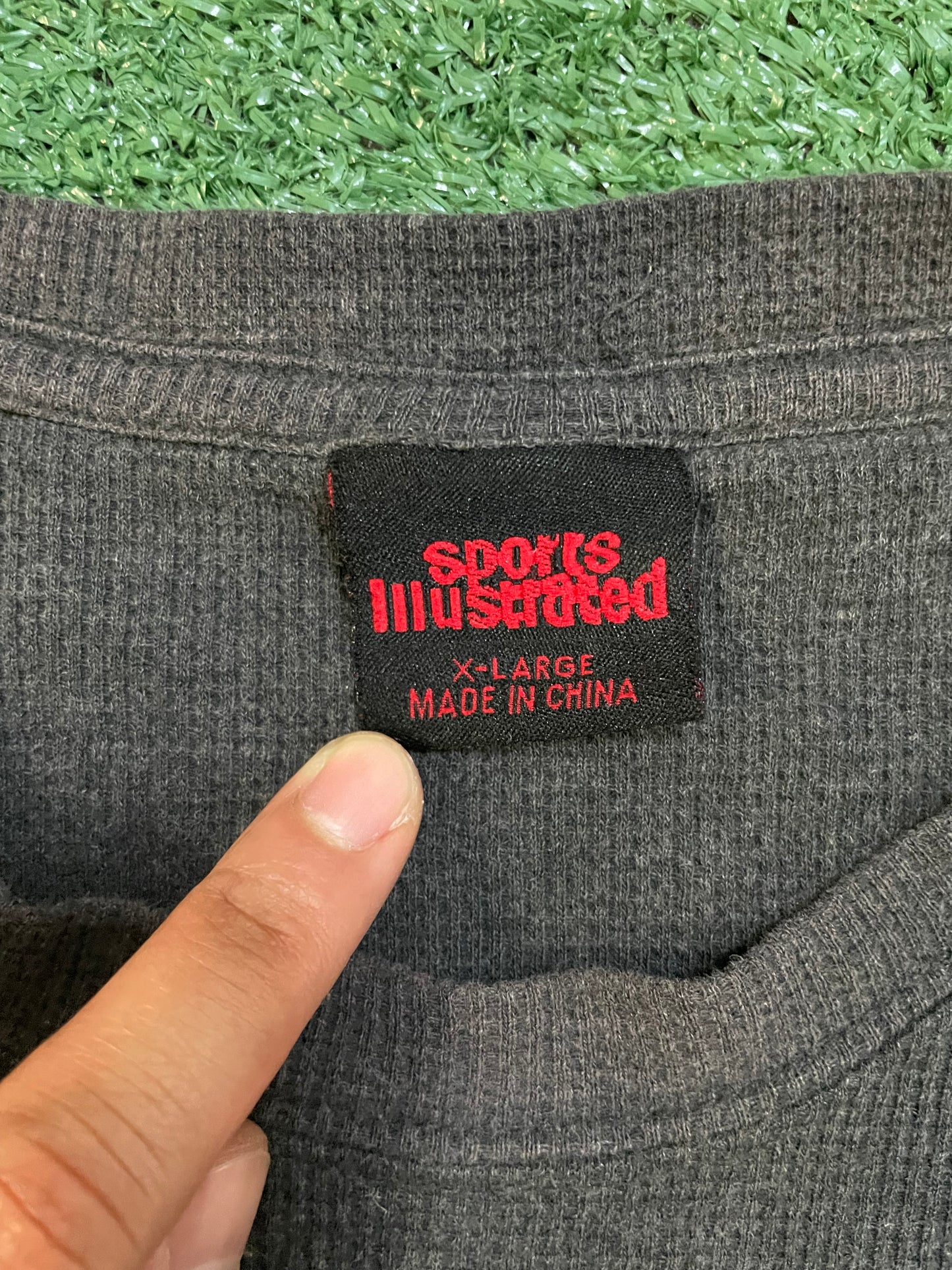 Vintage 1990s Sports Illustrated embroidered longsleeve