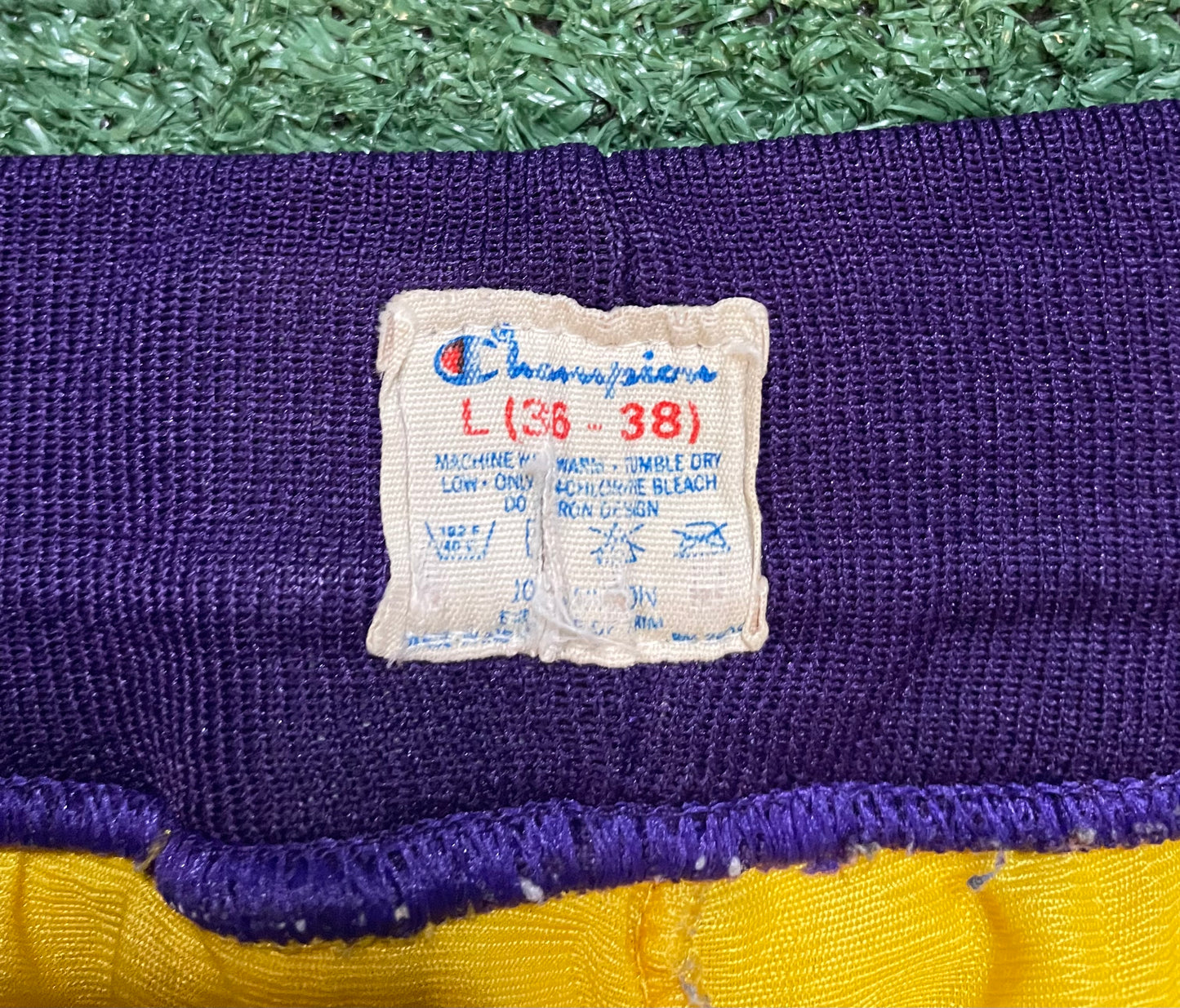 Vintage 1990s Los Angeles Lakers champion shorts