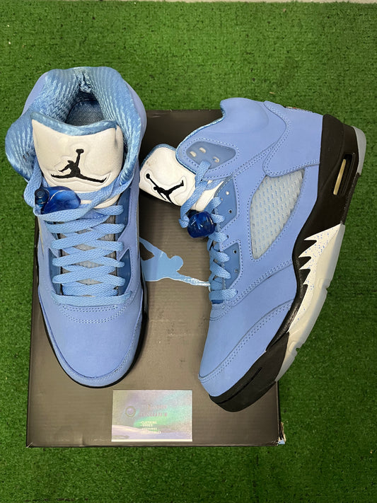 Jordan 5 unc university blue size 9.5men/11women