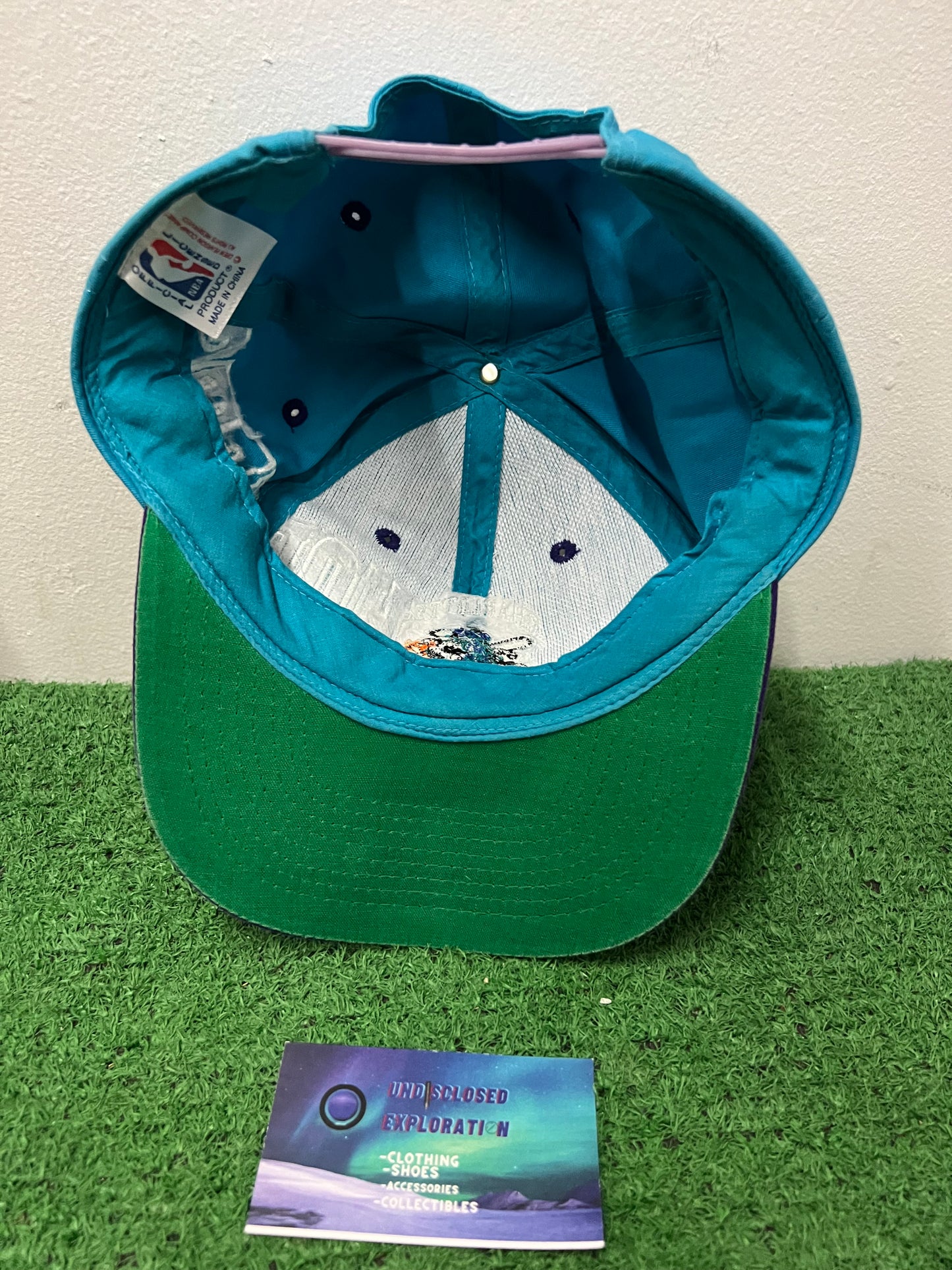 Vintage 1990s Charlotte Hornets spellout hat