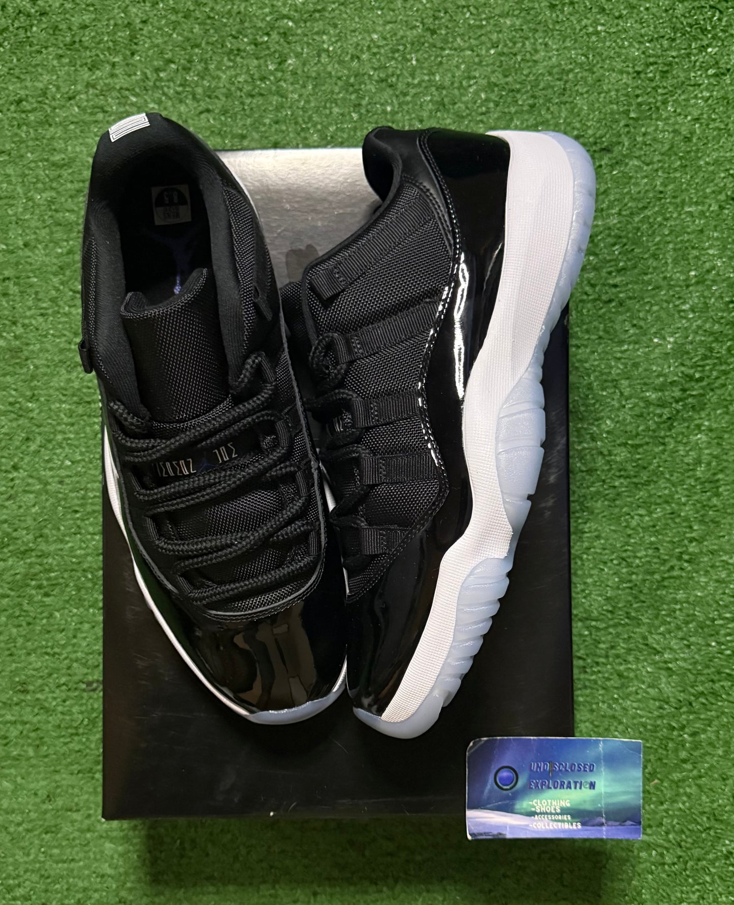 Jordan 11 Low Space Jam