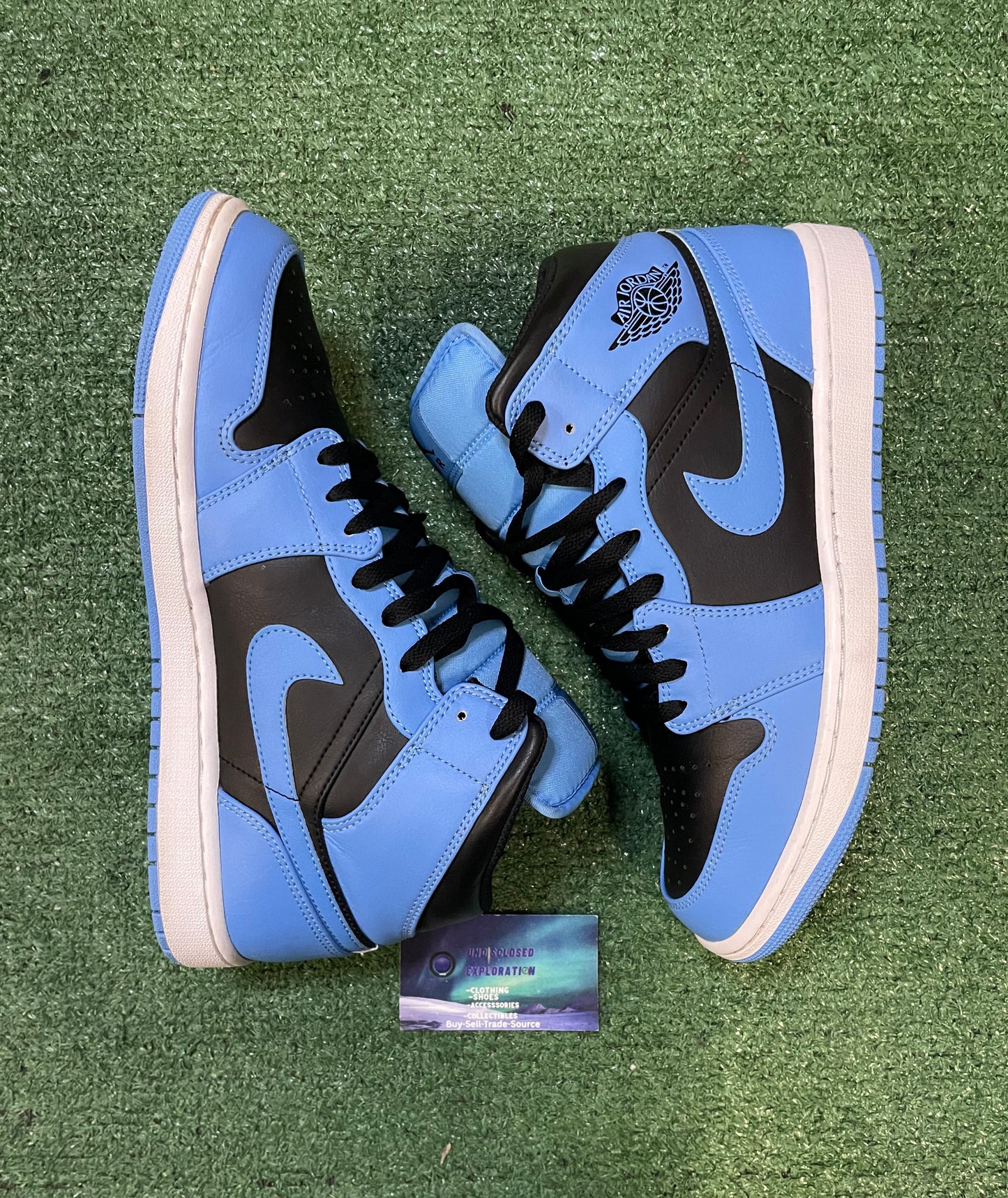 Air Jordan 1 mid university blue size 10men/11.5women