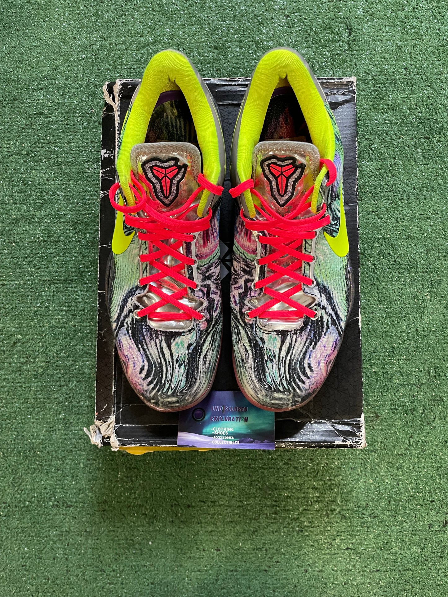 Nike Kobe 8 prelude size 10men/11.5women