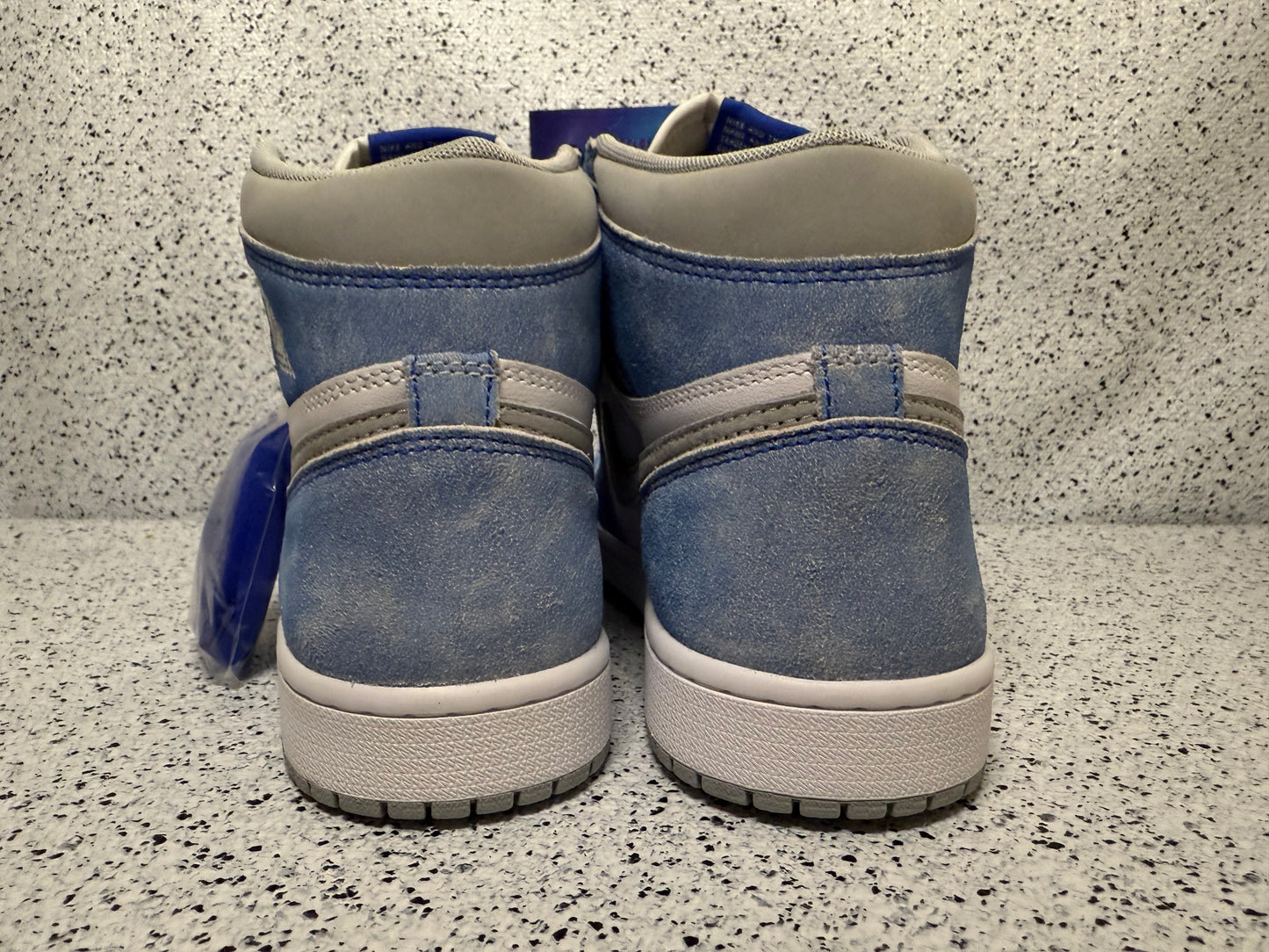 Jordan 1 Hyper Royal