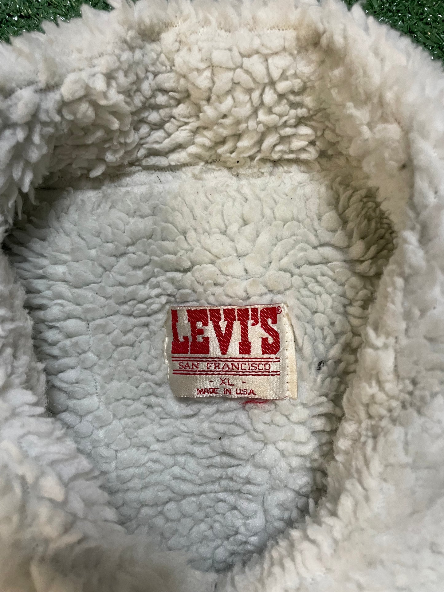 Vintage 1980s Levi’s light wash Sherpa jean jacket