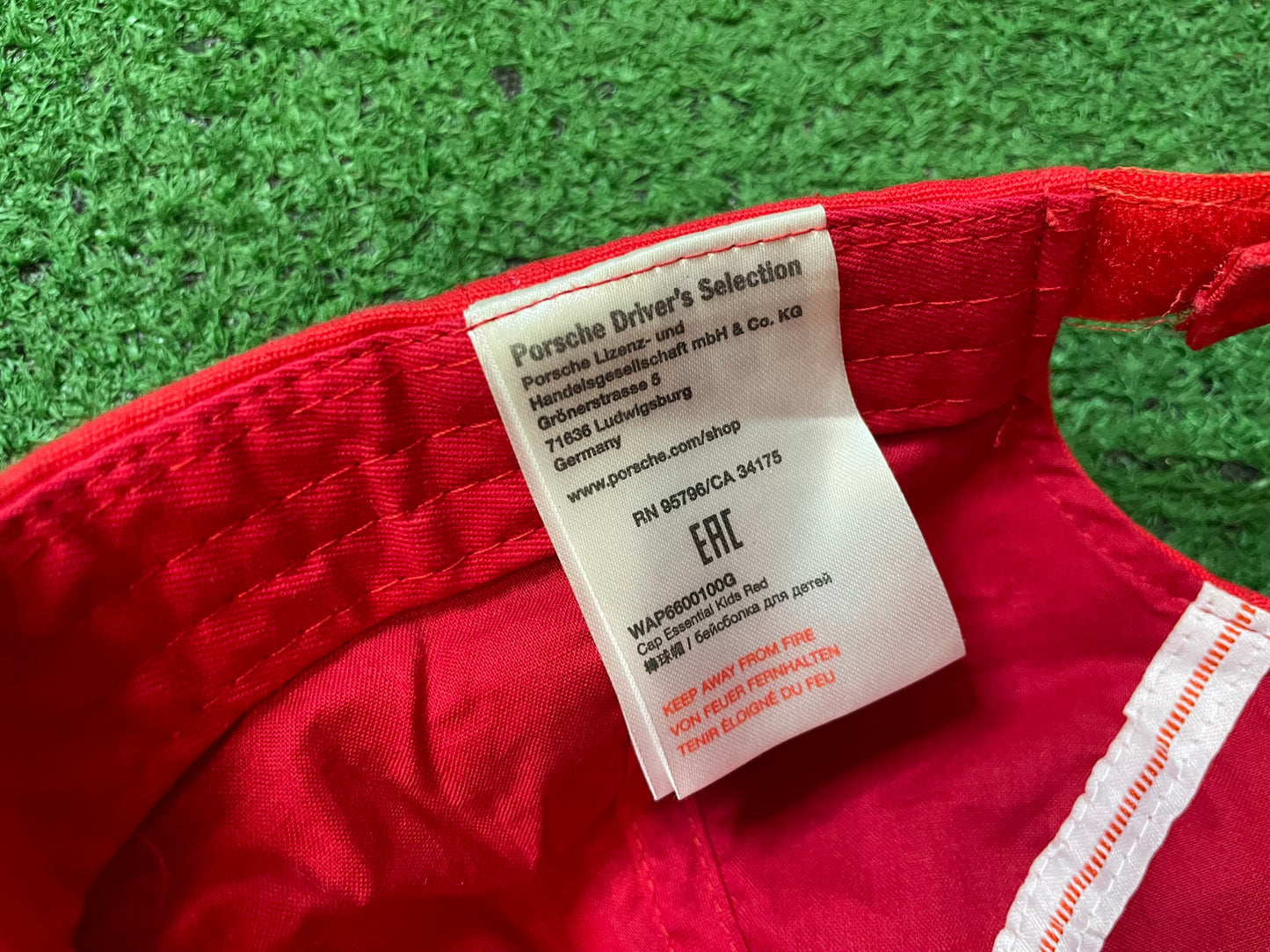 Vintage Porsche 911 Turbo red hat