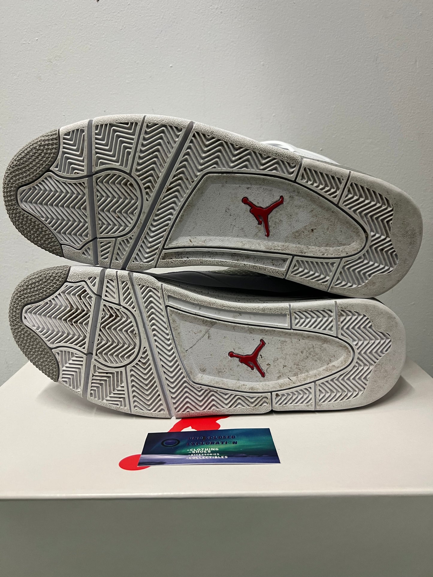 Jordan 4 white Oreo size 12men/13.5women