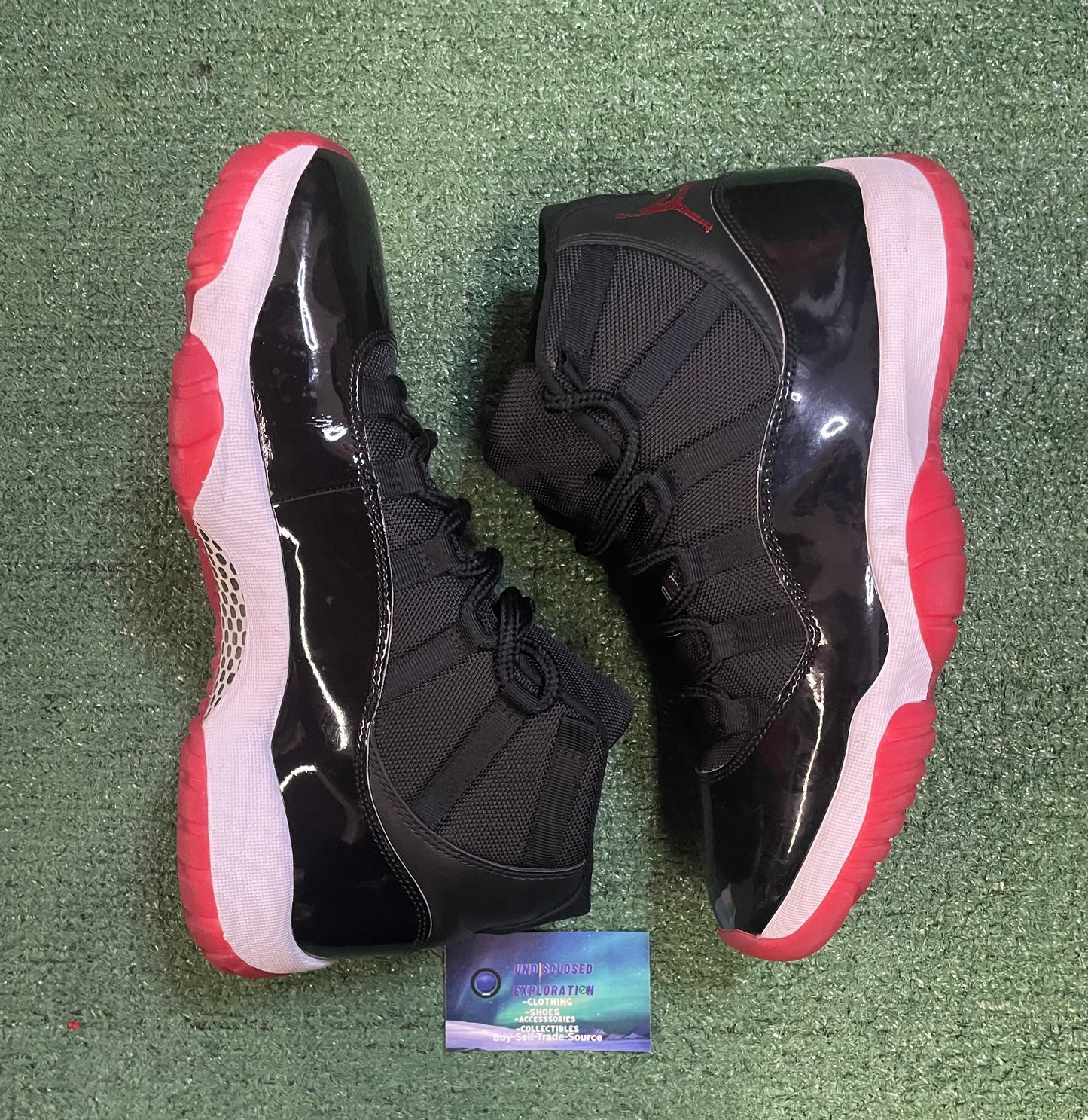 Jordan 11 Bred 2019 size 11men/12.5women