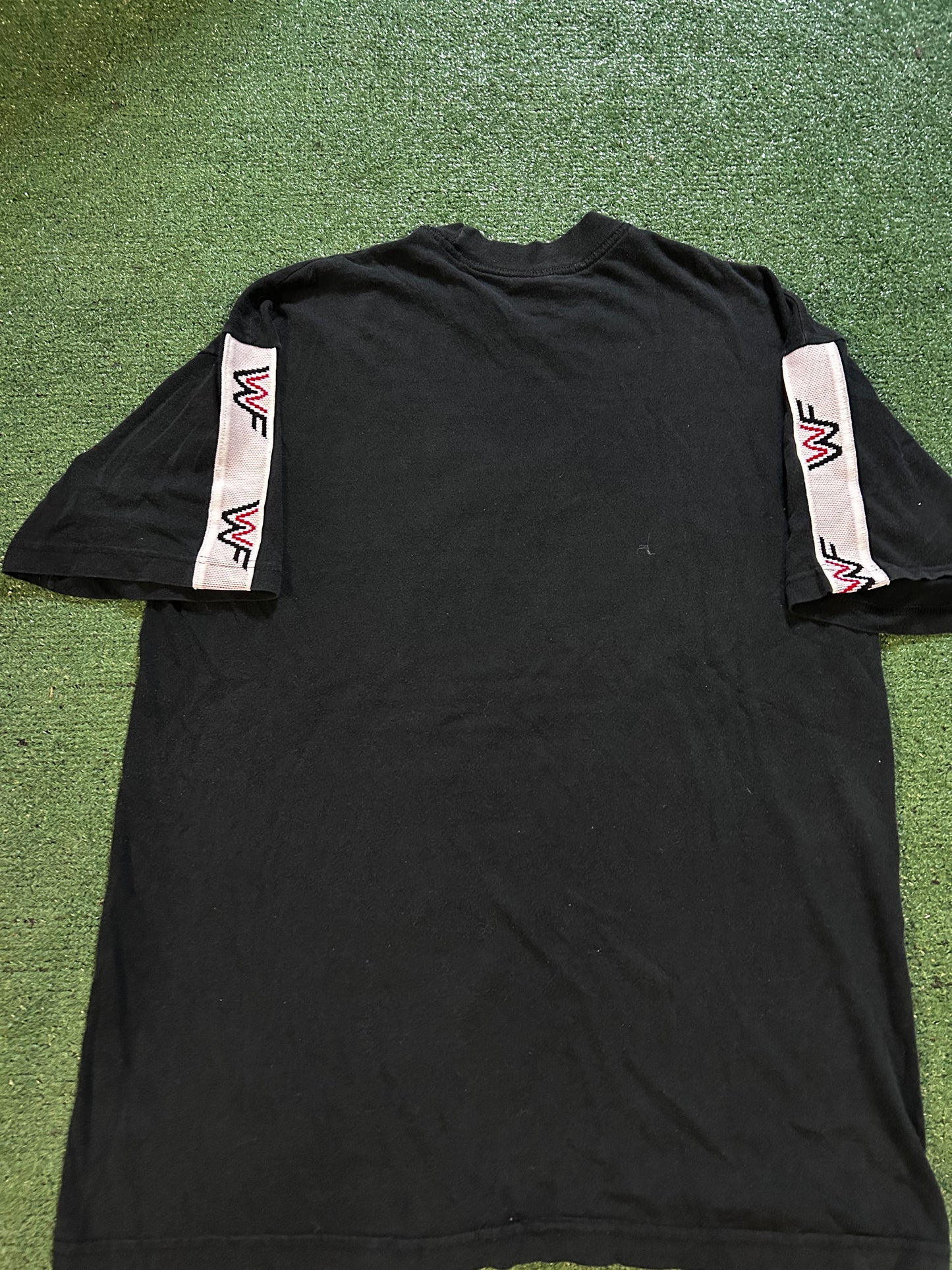 Vintage 1990s the rock laying the smackdown WWF Dwayne Johnson tee