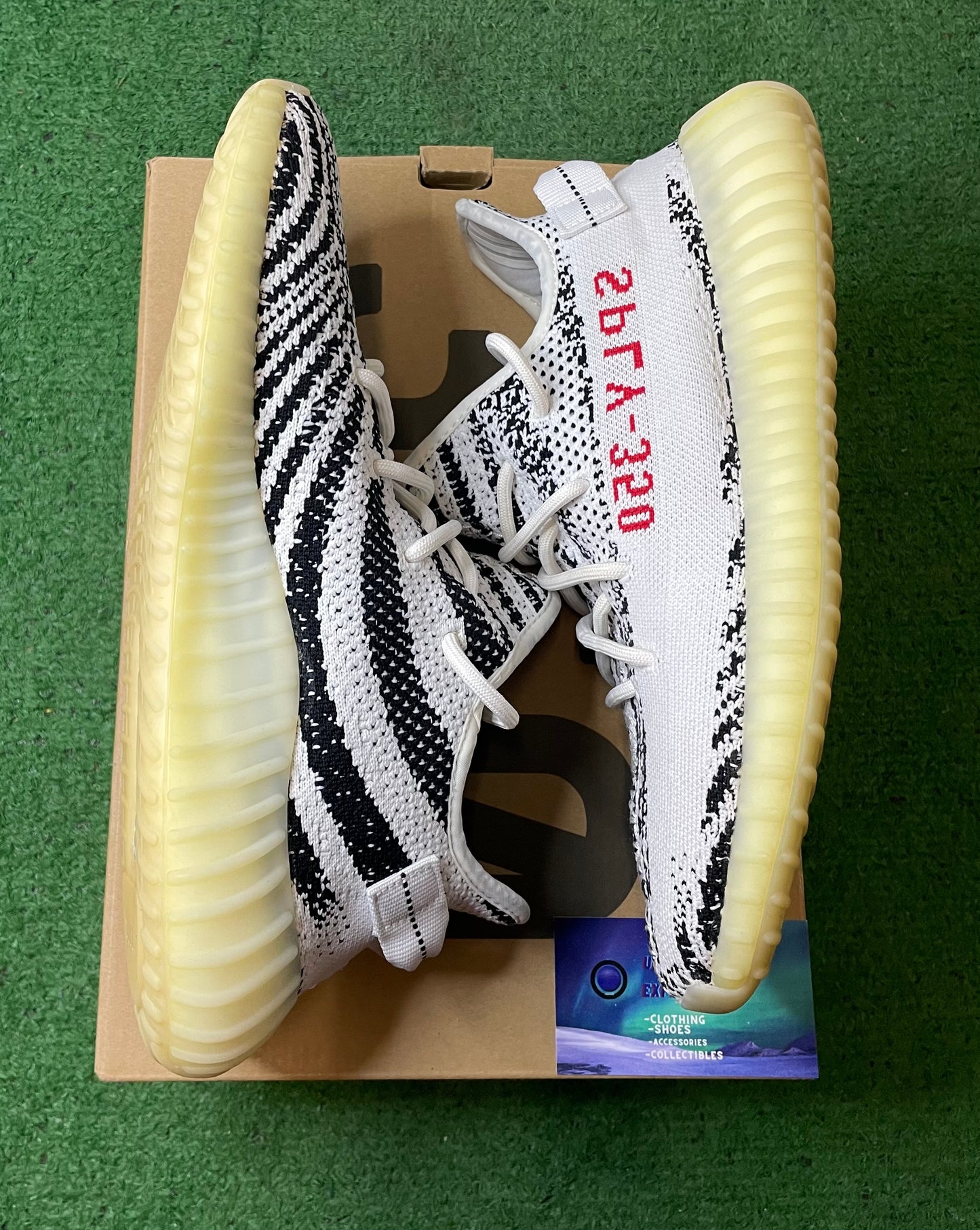 Adidas Yeezy Boost 350 v2 zebra size 10men/11.5women