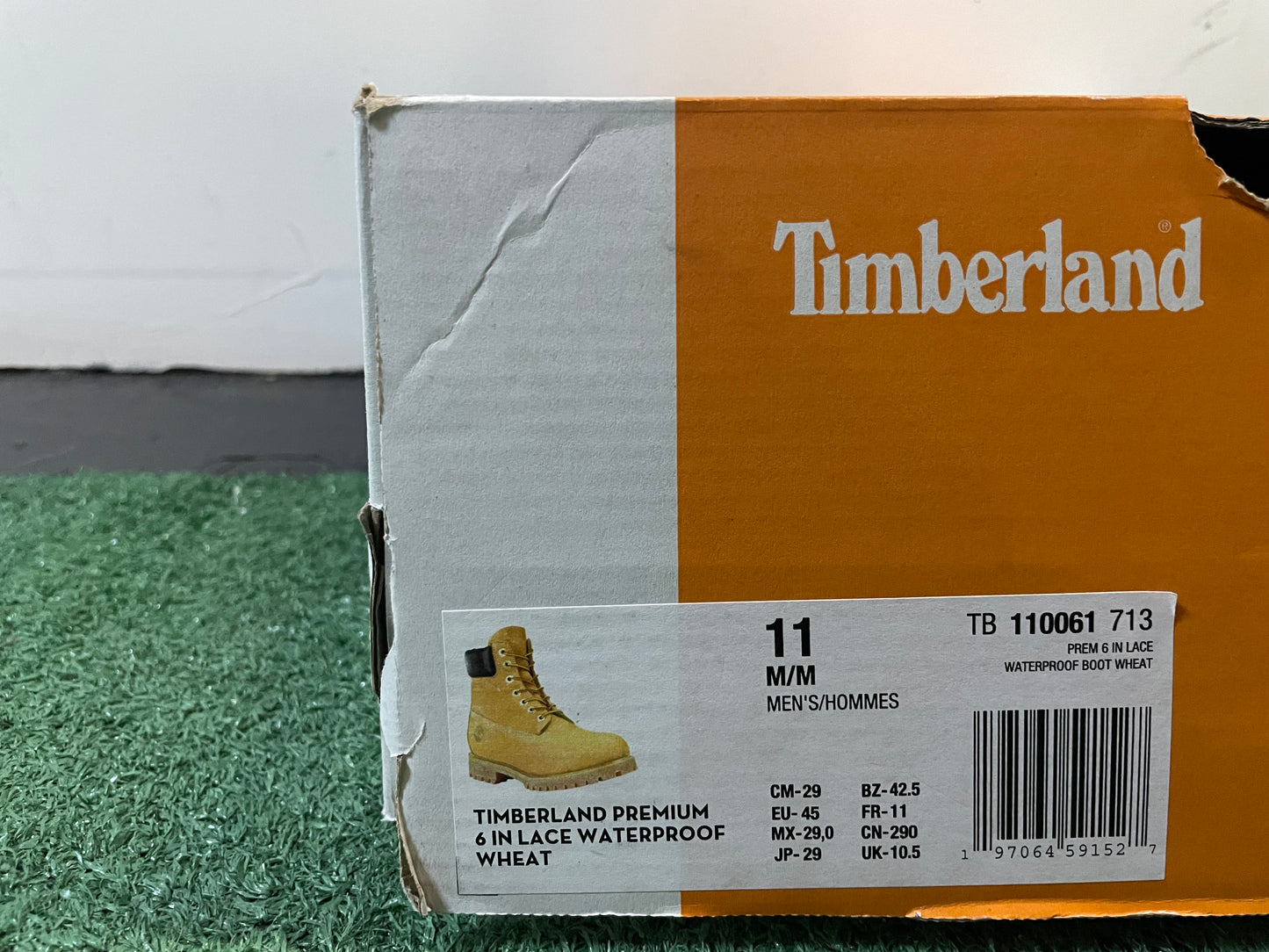 Timberland 6 inch wheat boot size 11men/12.5women