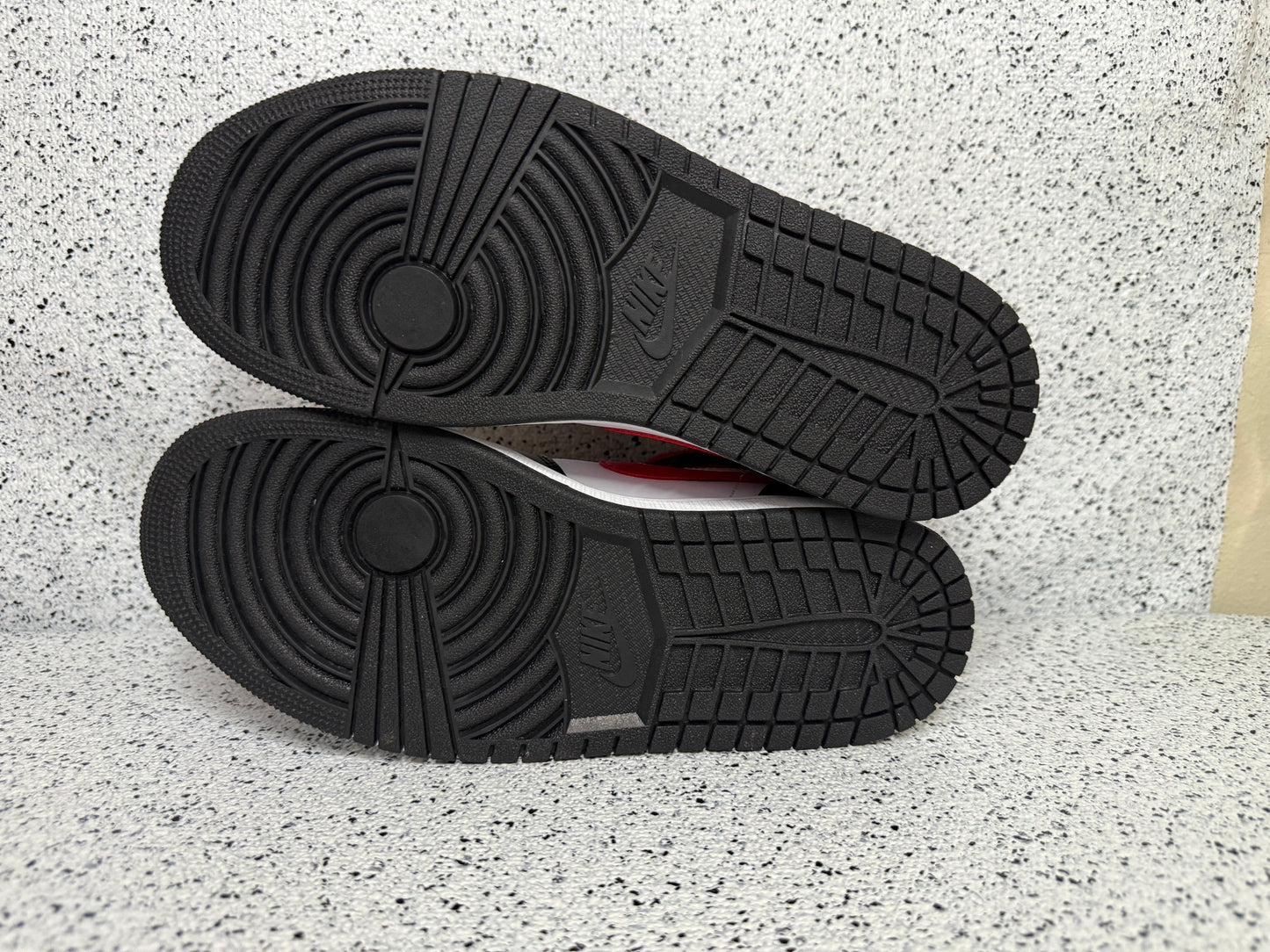 Jordan 1 Mid Bred Toe