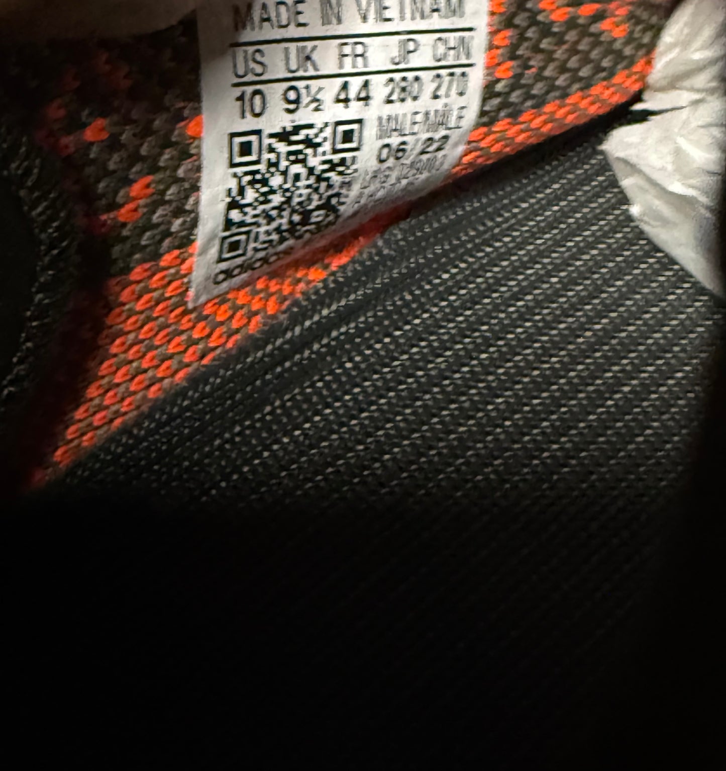 Yeezy 350 Carbon Beluga