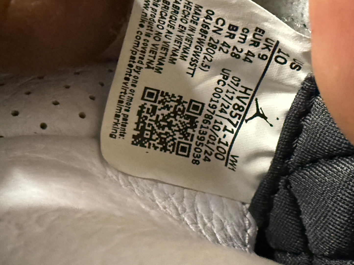 Jordan 3 A Ma Maniere Diffused Blue 10 Men/11.5 Women “Preowned”